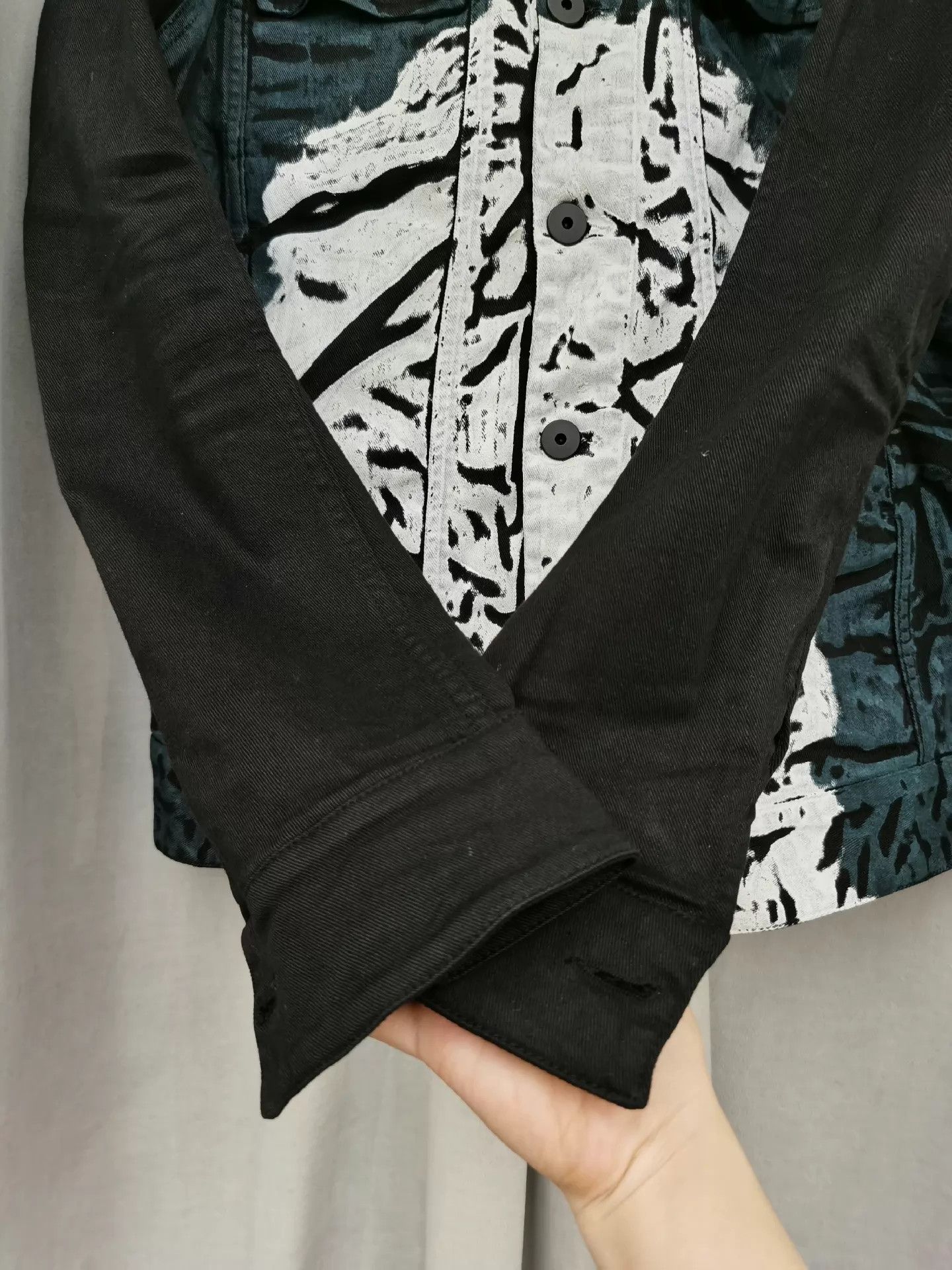 11 By Boris Bidjan Saberi 11 BY BORIS BIDJAN SABERI rare splatter denim jacket Size US M / EU 48-50 / 2 - 3 Thumbnail