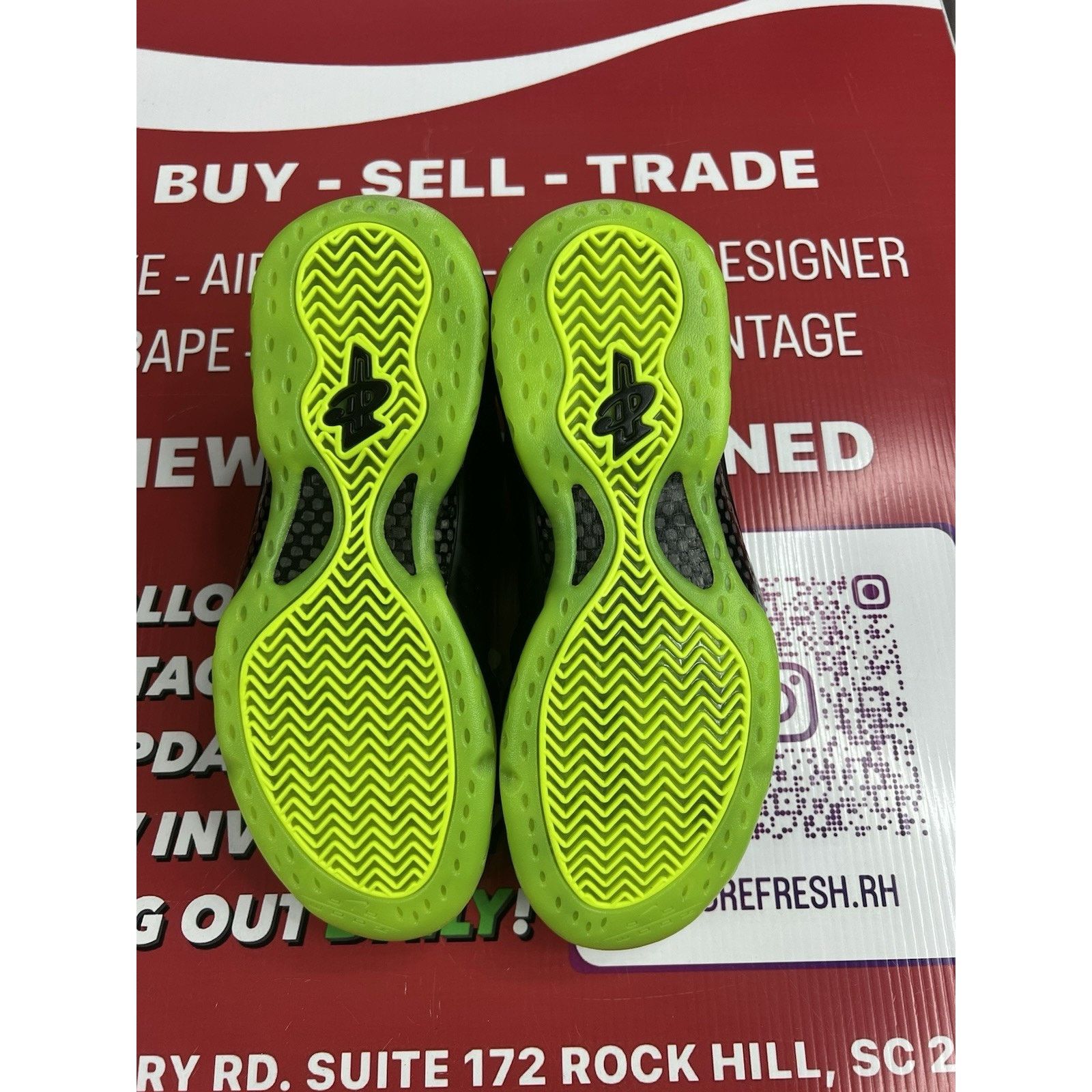 Nike Nike Air Foamposite One Black Volt Size 10 (HF2902-001) Size US 10 / EU 43 - 6 Thumbnail