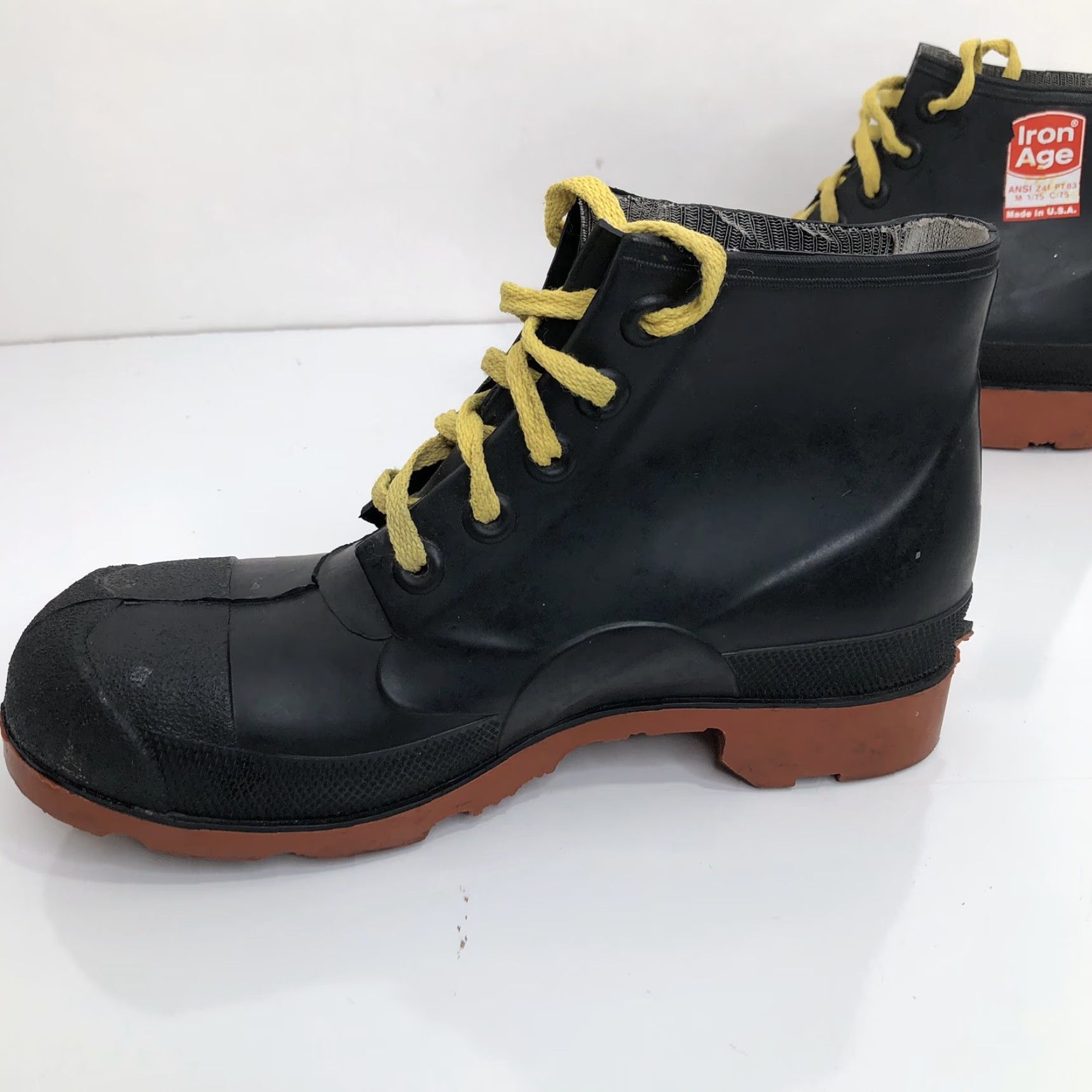 Vintage VINTAGE Iron Age Boots Mens 7 STEEL TOE Waterproof Rubber USA Black 1981 Leather? (note: Original had Silk upper; not allowed to add info) Size US 7 / EU 40 - 3 Thumbnail