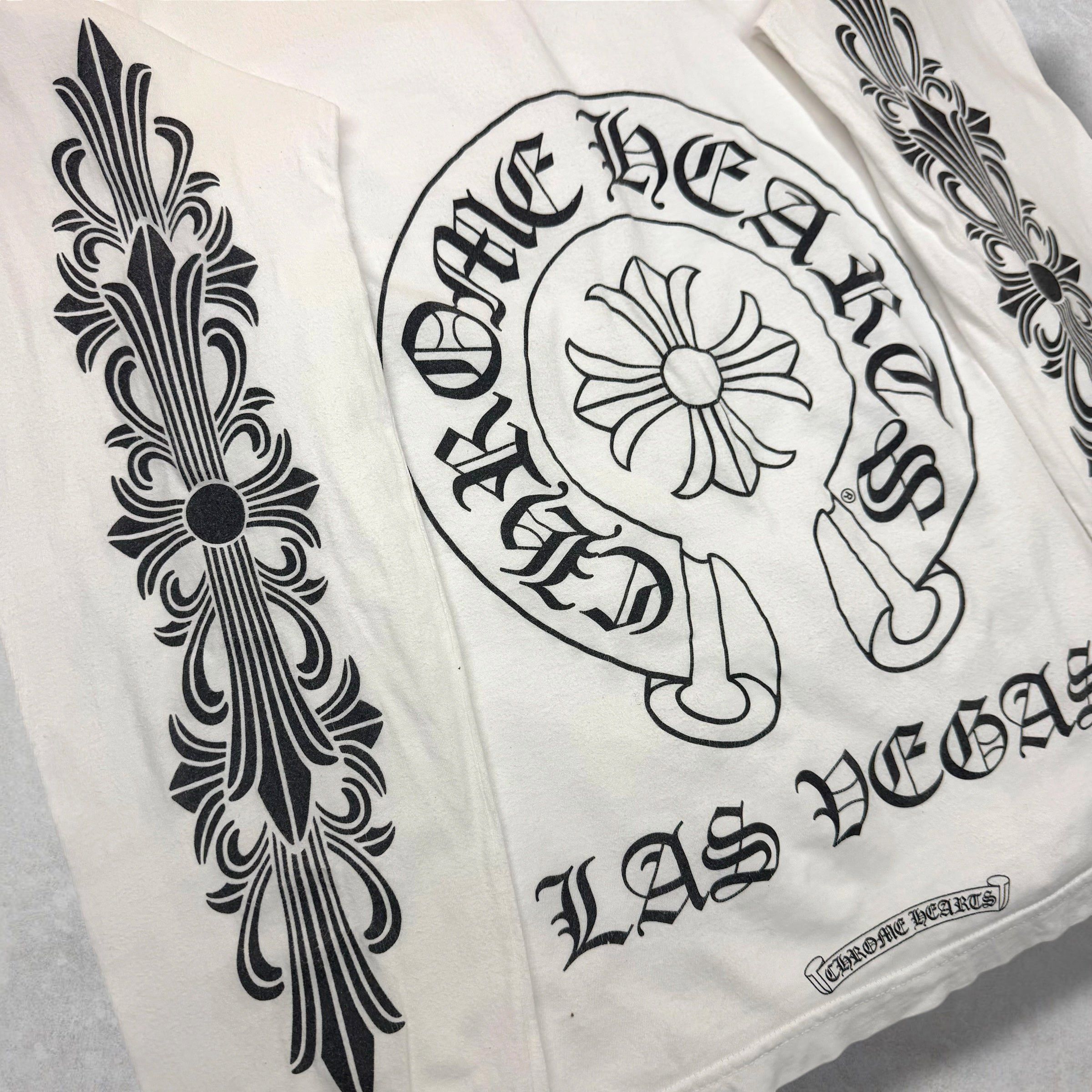 Chrome Hearts Chrome Hearts LV Horseshoe Floral White L/S M Size US M / EU 48-50 / 2 - 3 Thumbnail