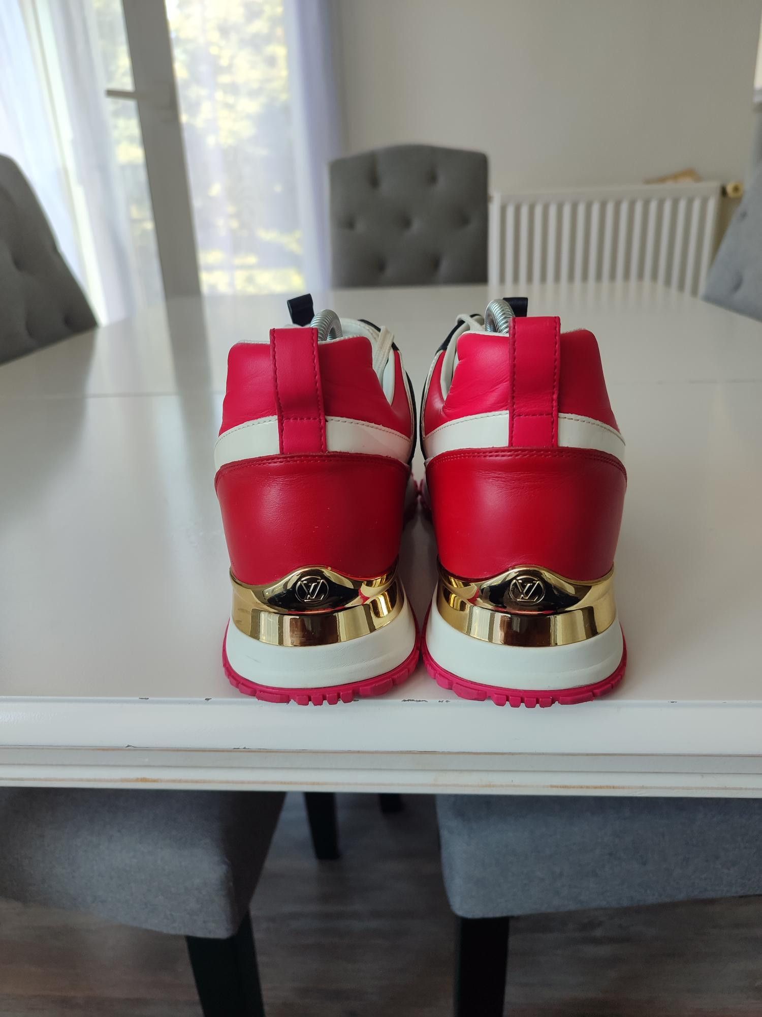 Louis Vuitton BASKETS LOUIS VUITTON RUN AWAY Size US 8 / IT 38 - 2 Thumbnail