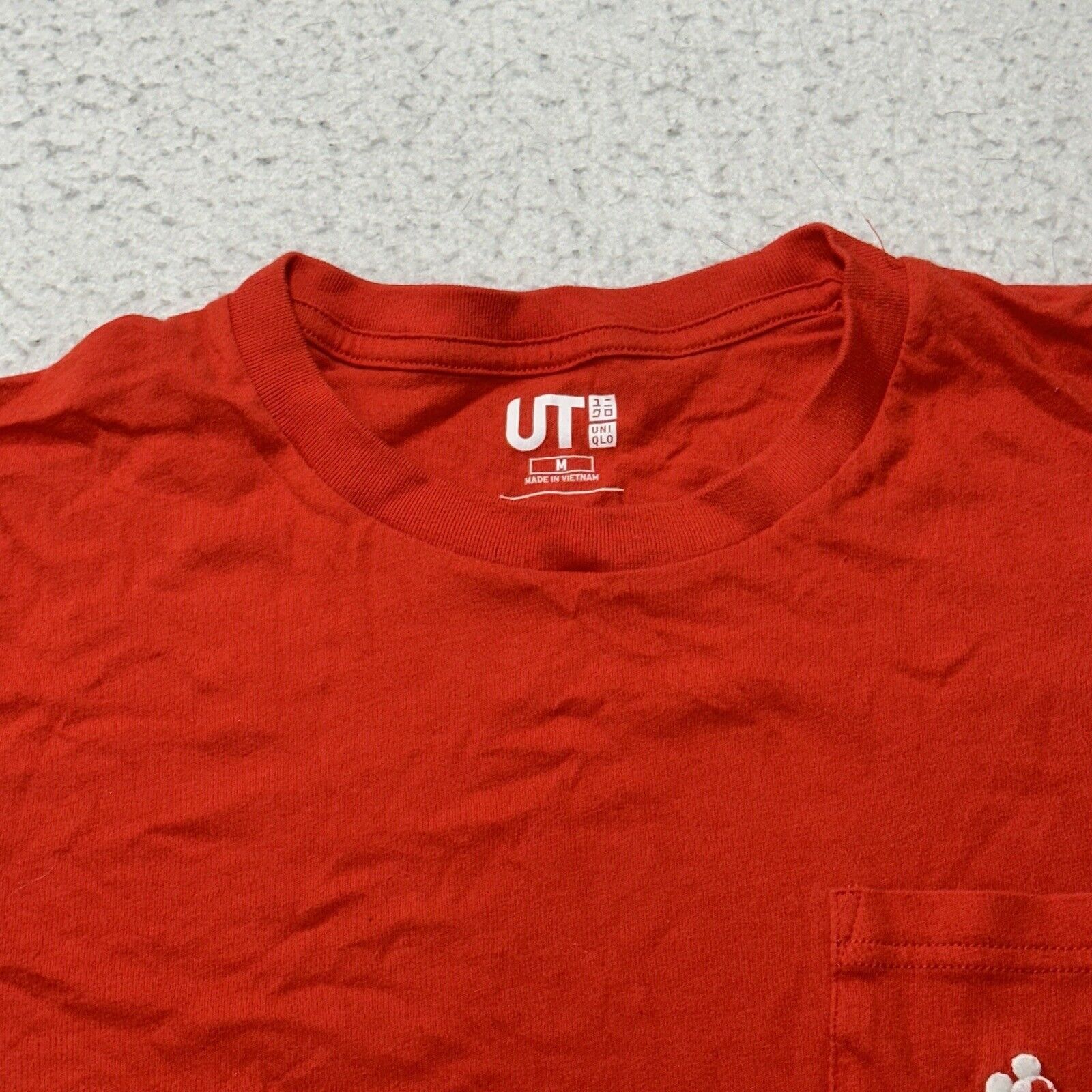 Uniqlo UNIQLO Disney Medium Mickey Mouse Pocket Square Red T Shirt Size US M / EU 48-50 / 2 - 2 Thumbnail