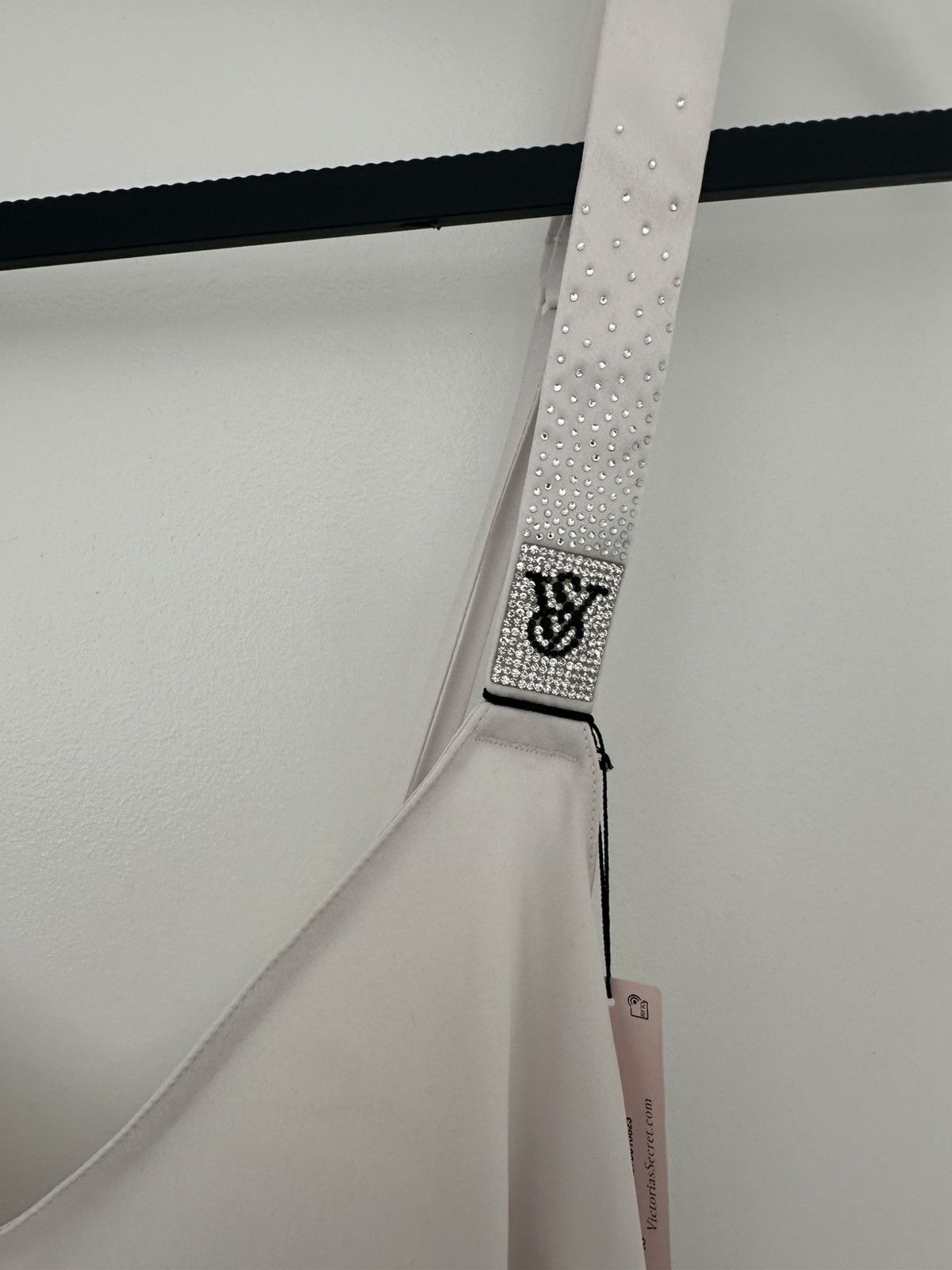 Victoria's Secret VICTORIA'S SECRET Scattered Shine Strap Strappy-Back Slip Size S / US 4 / IT 40 - 4 Thumbnail