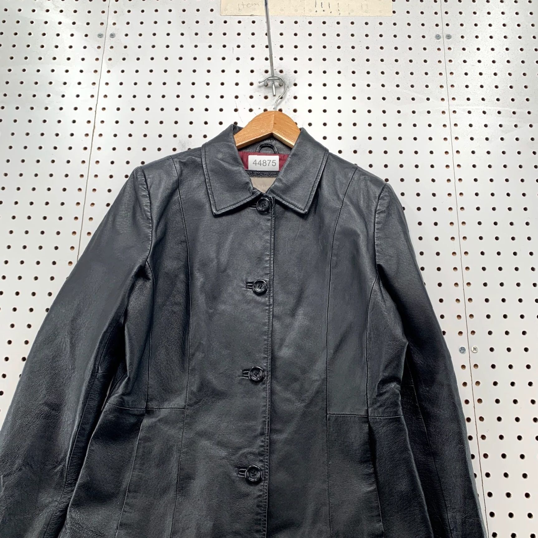 Croft & Barrow VINTAGE Croft & Barrow Leather Jacket Womens Small Black Button Up Red Liner Casual Jacket Womens S Black Solid Leather 90s Style Mens Womens Size S / US 4 / IT 40 - 2 Thumbnail