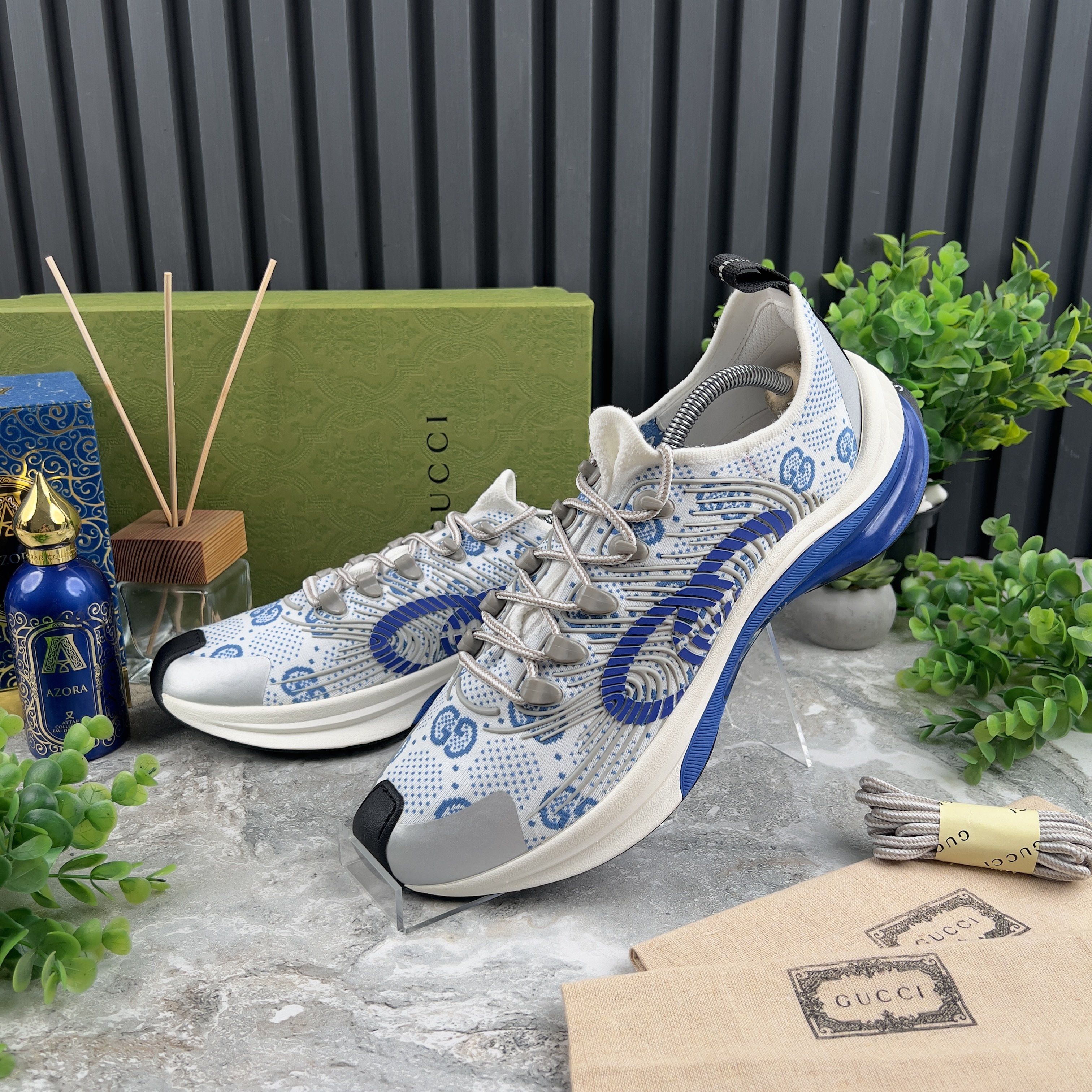 Gucci NEW Gucci Run Exclusiv GG Monogram Sneakers Fabric Size US 10.5 / EU 43-44 - 2 Thumbnail