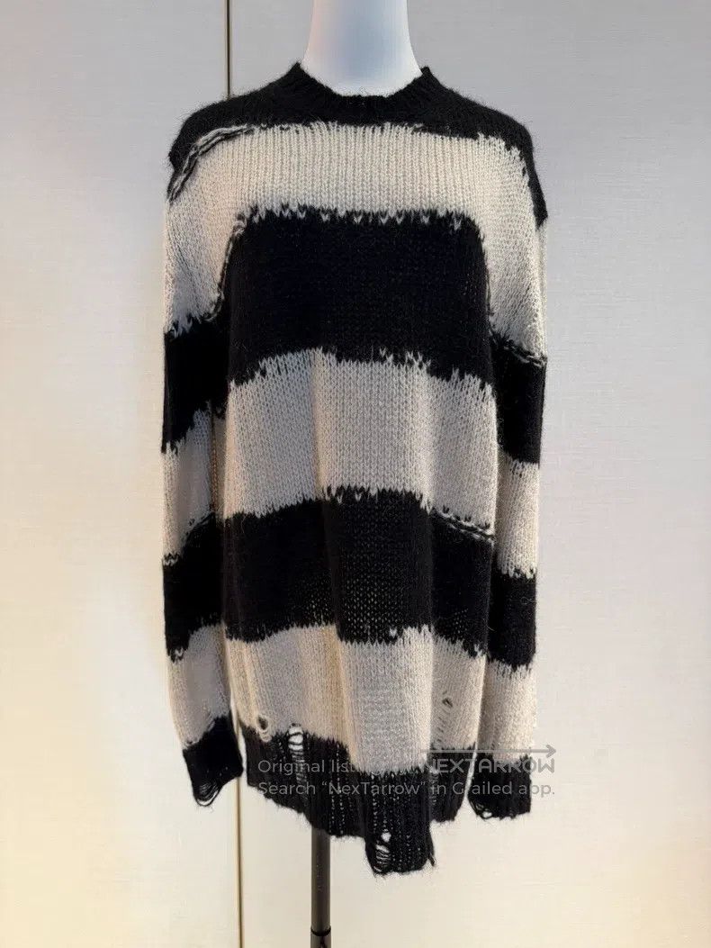 Acne Studios Acne Studios Black and White Striped Sweater Size XS / US 0-2 / IT 36-38 - 1 Thumbnail