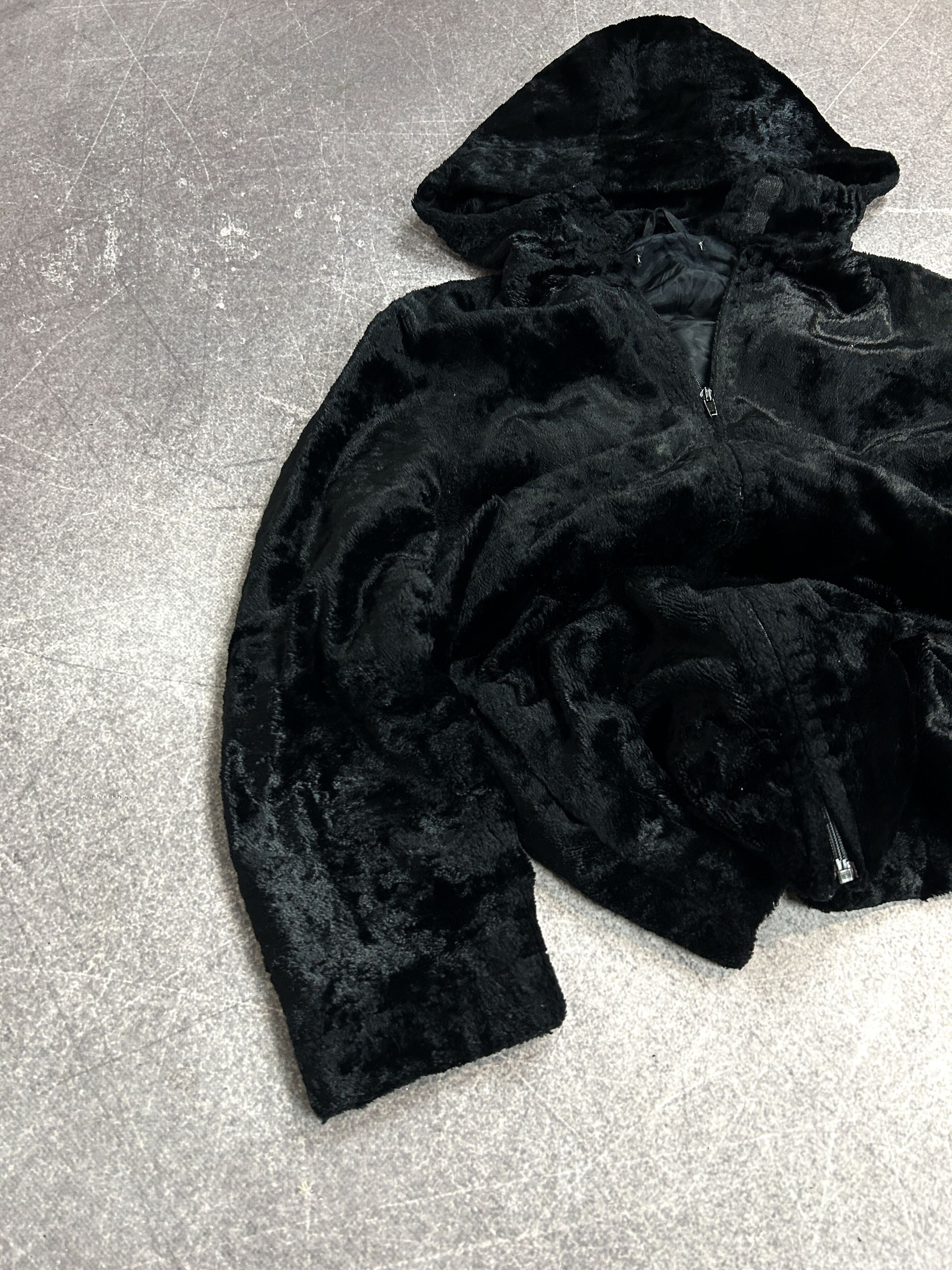 Japanese Brand Plush Faux Fur Jacket Oversized Minimalist All Black Size US S / EU 44-46 / 1 - 2 Thumbnail