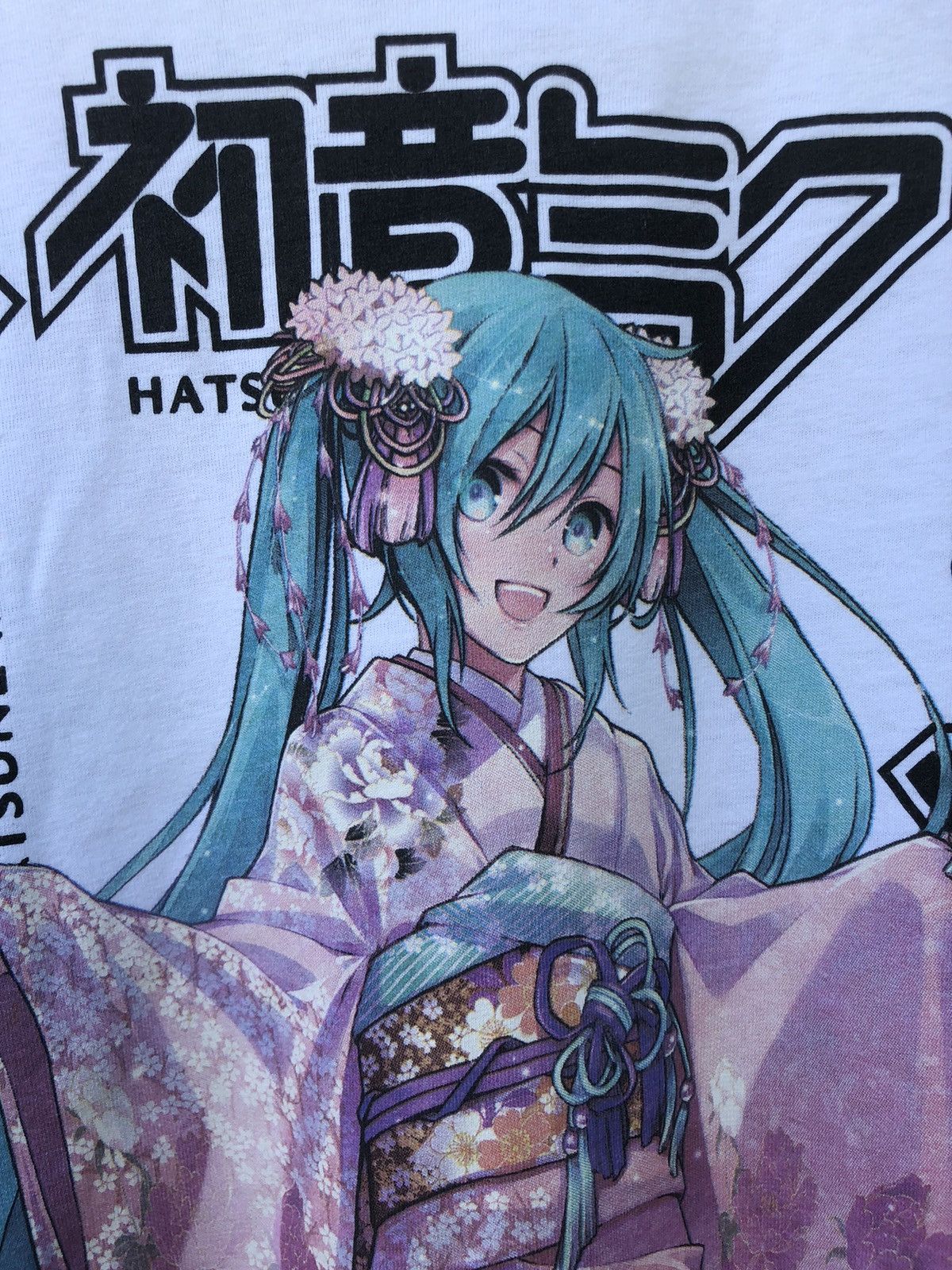 Anime Vintage Y2K Anime Hatsune Miku Kimono Movie Tshirt Size US L / EU 52-54 / 3 - 7 Thumbnail