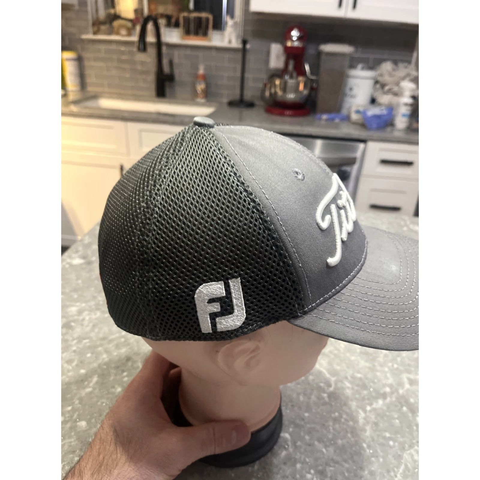 Titleist Titleist Pro V1 FJ Gray Golf Hat S/M Embroidered Logo Foot Joy A-Flex Men Size ONE SIZE - 4 Thumbnail