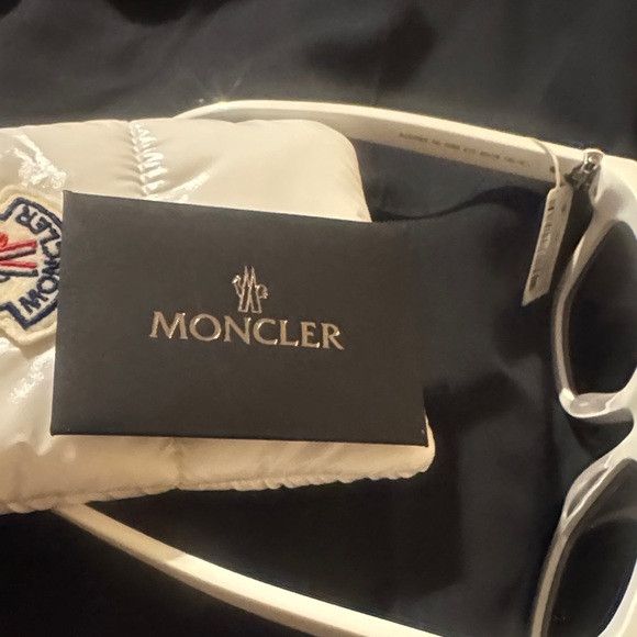 Moncler Moncler White Frame Audree Sunglasse Size ONE SIZE - 7 Thumbnail
