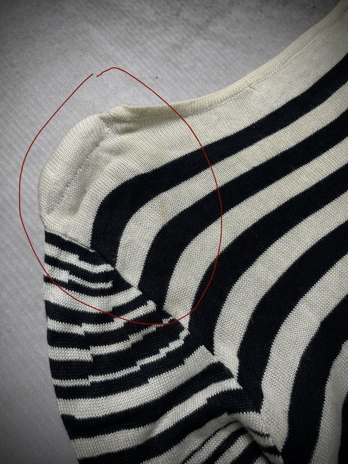 Alexander McQueen Alexander McQueen - Zebra Pattern Knit Size XS / US 0-2 / IT 36-38 - 11 Thumbnail