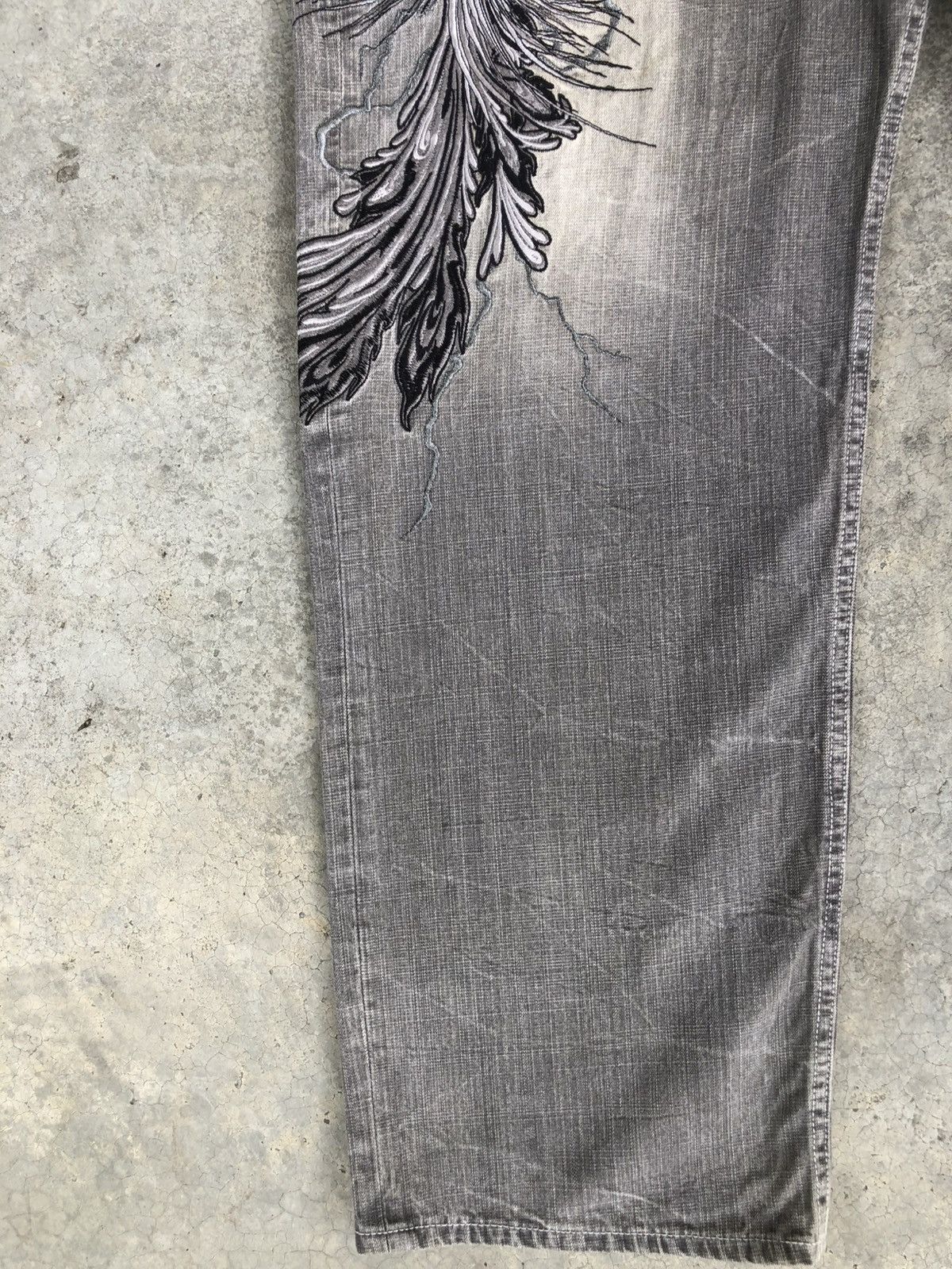 Karakuri Tamashii Karakuri Tamashii Embroidered Jeans Distressed Size US 38 / EU 54 - 6 Thumbnail