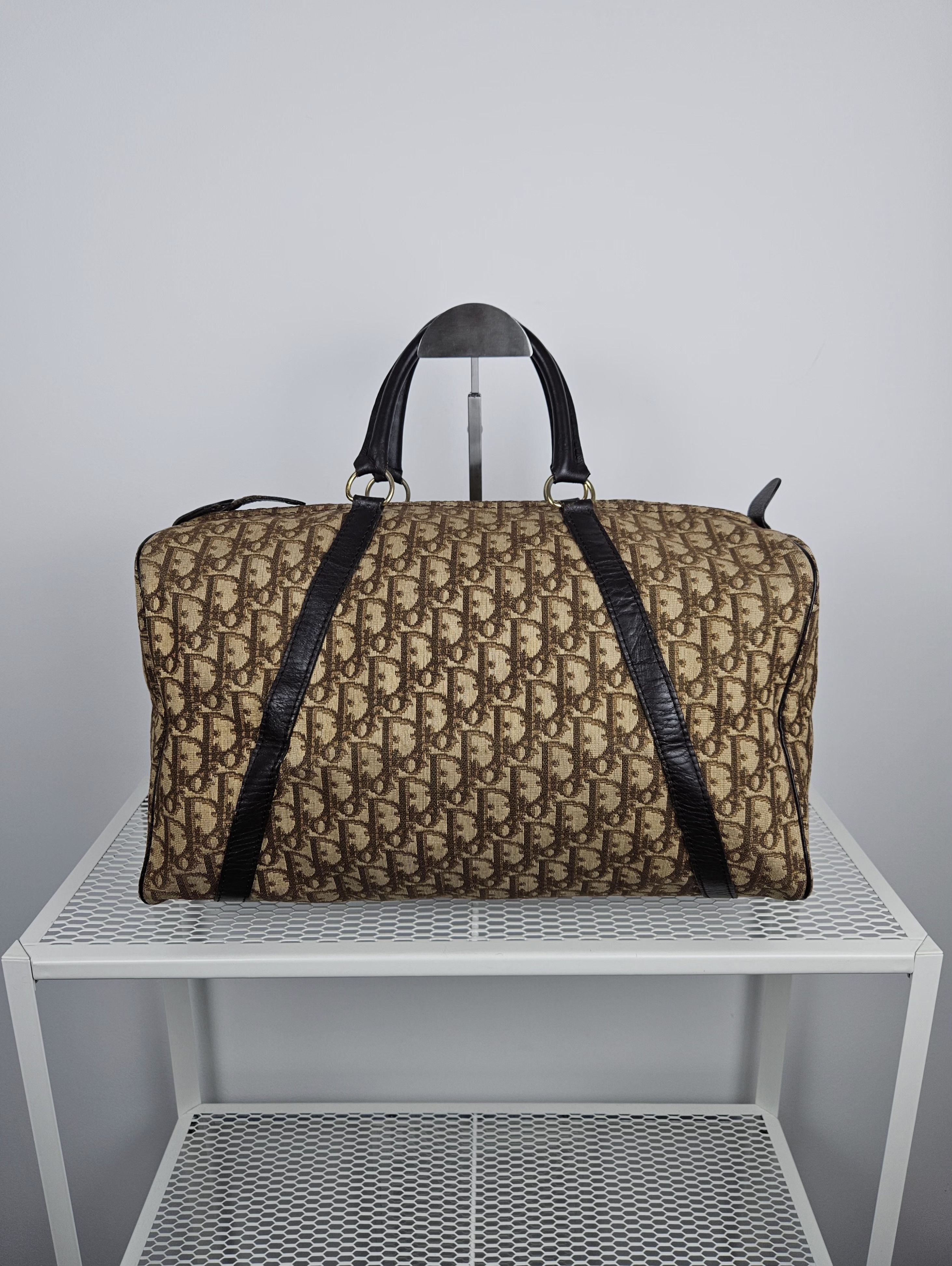 Pierre balmain travel bag hotsell