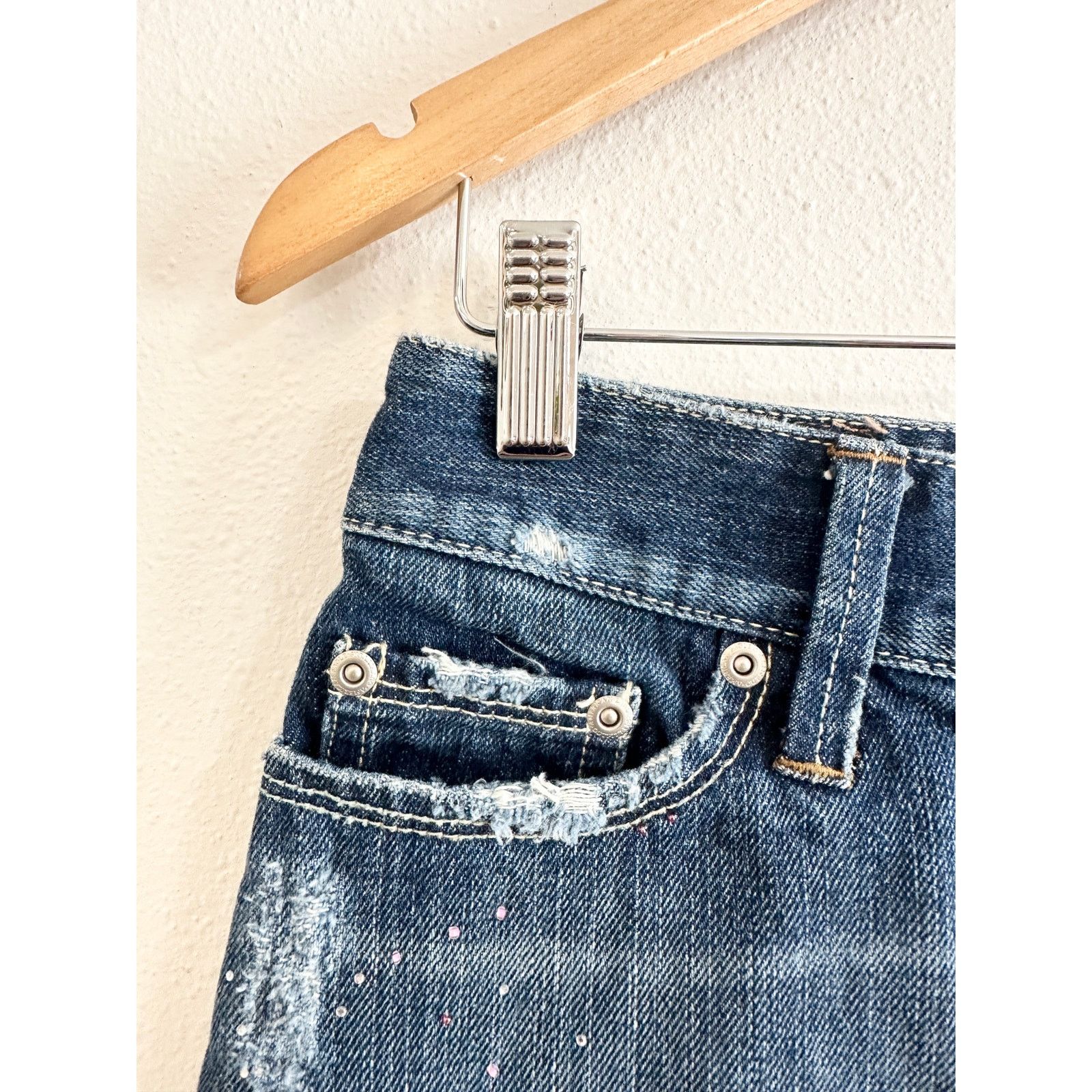 American Eagle Outfitters Y2K American Eagle Distressed Micro Miniskirt size 2 Size 27" / US 4 / IT 40 - 5 Thumbnail