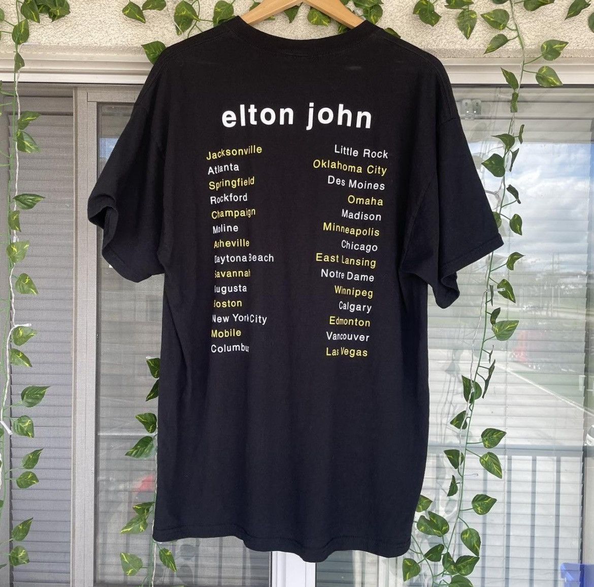 Band Tees × Vintage 1998 Elton John Tour Shirt Size US XL / EU 56 / 4 - 2 Thumbnail