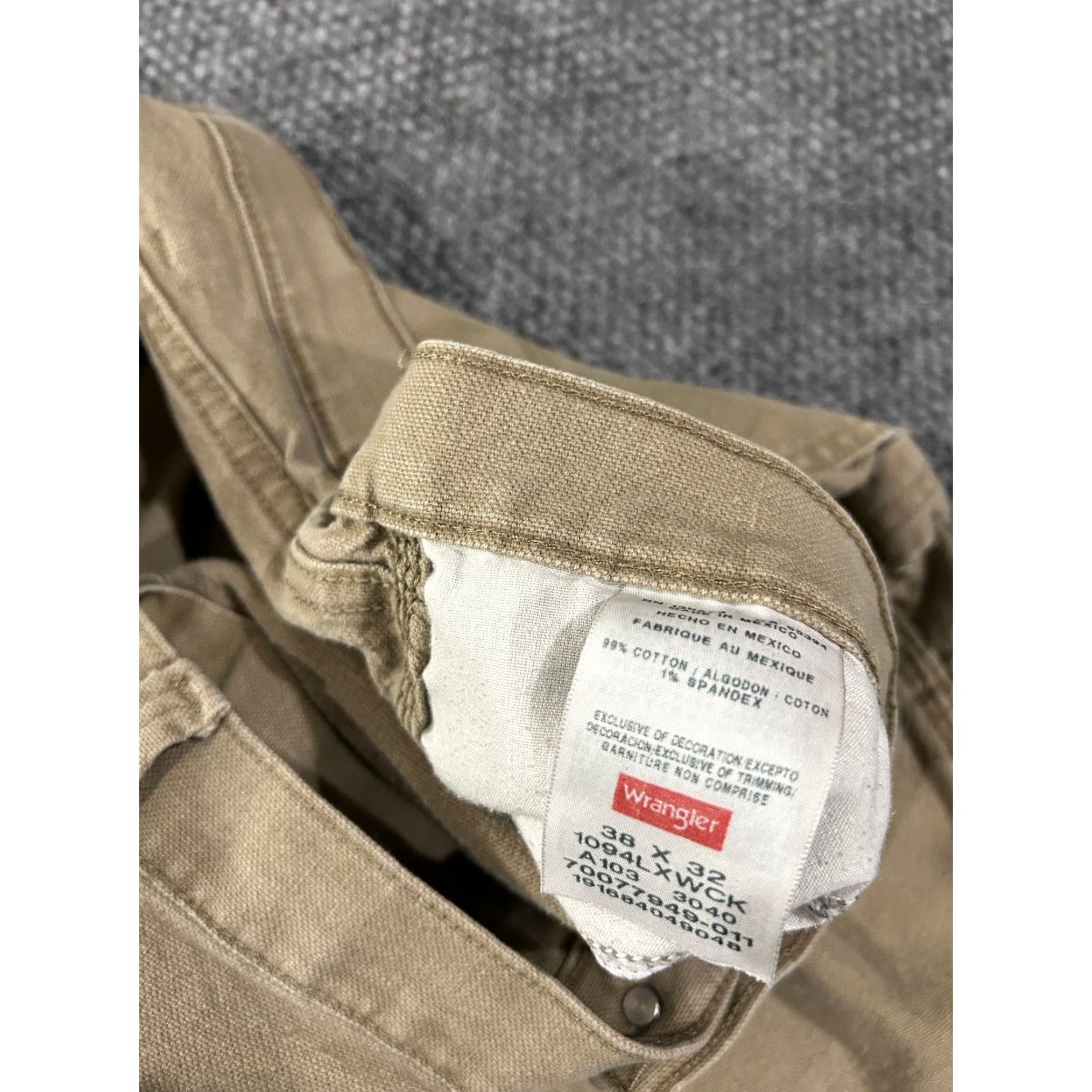 Wrangler Wrangler Jeans Mens 38x32 Beige Cotton Regular Straight 5-Pocket Workwear Denim Brownish/Kakhi? Size US 38 / EU 54 - 4 Thumbnail