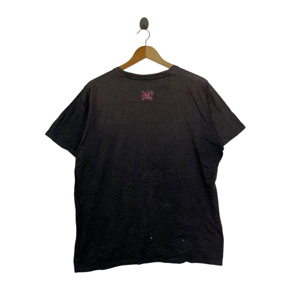 Uniqlo UNIQLO UT ONE PIECE Chopper Neon Graphic Tee XL Black Size US XL / EU 56 / 4 - 4 Thumbnail
