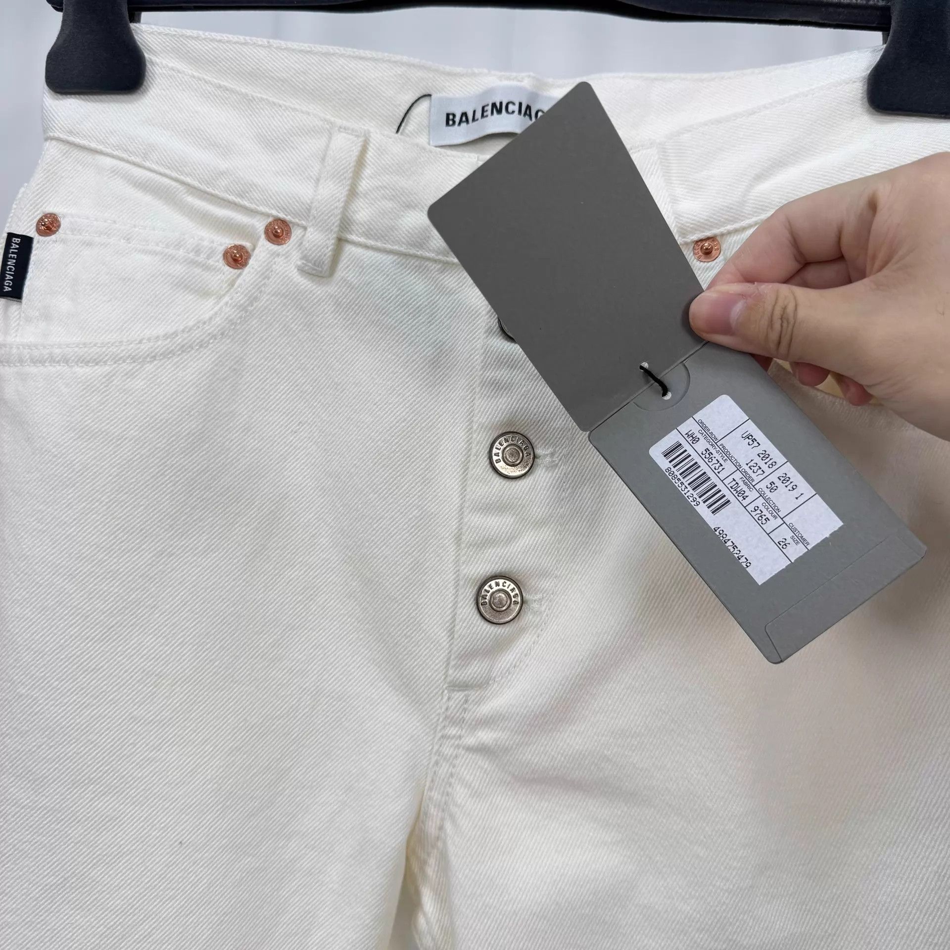 Balenciaga Balenciaga White Embroidered Small Logo Jeans W26 New Size 26" / US 2 / IT 38 - 4 Thumbnail