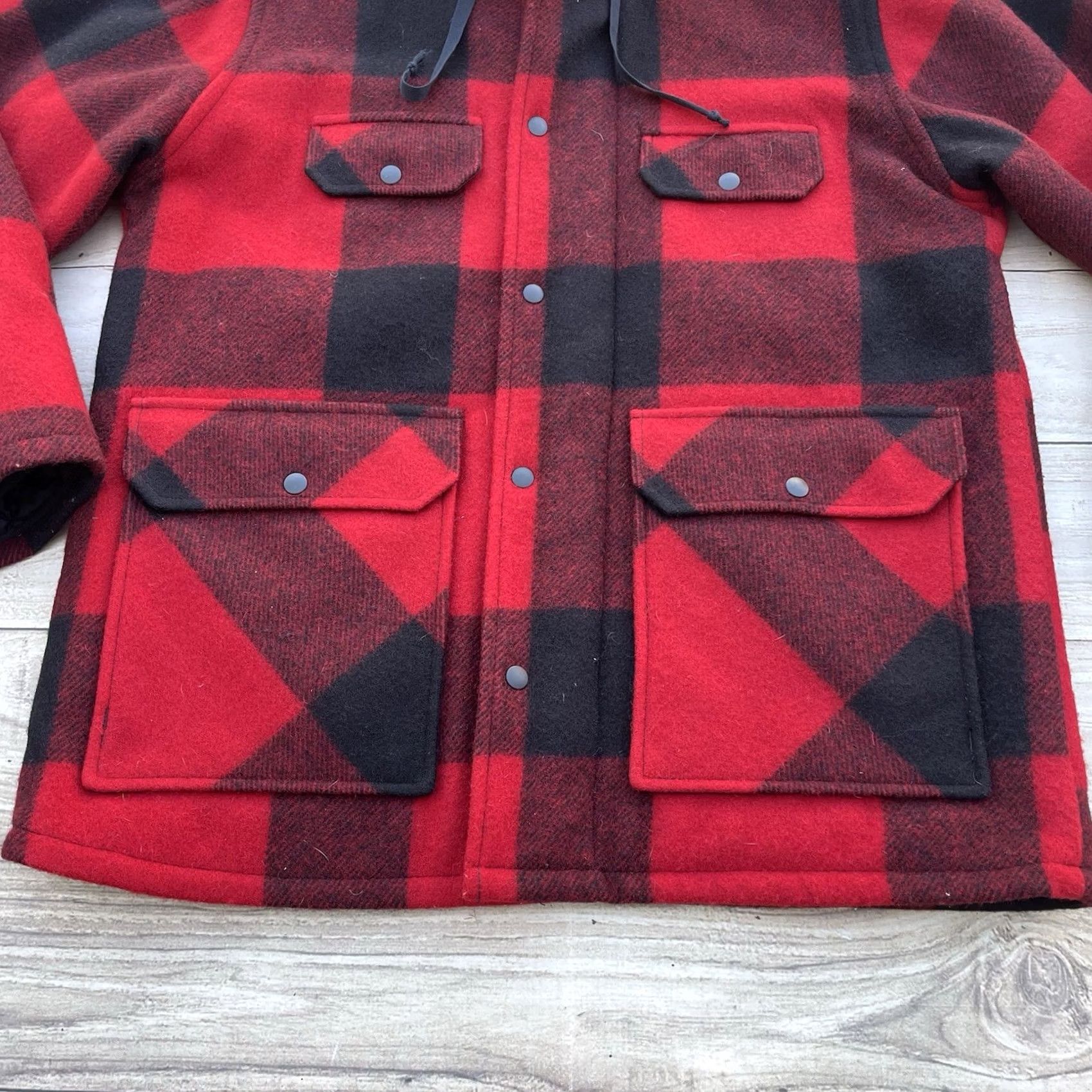 Johnson Woolen Mills VINTAGE Johnson Woolen Mills Buffalo Plaid Hooded Wool Hunting Jacket 44 Men Coat Jacket Wool 60s 70s Hunting Hooded Pockets Red Regular, USA Size US S / EU 44-46 / 1 - 5 Thumbnail