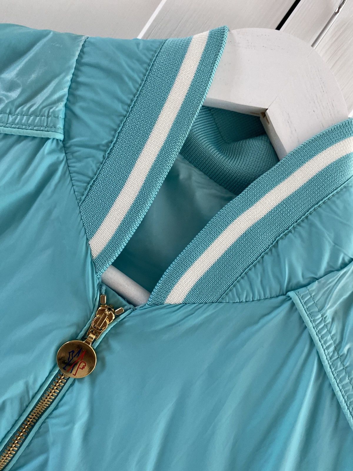 Moncler Moncler sports summer jacket S turquoise - perfect condition Size S / US 4 / IT 40 - 3 Thumbnail