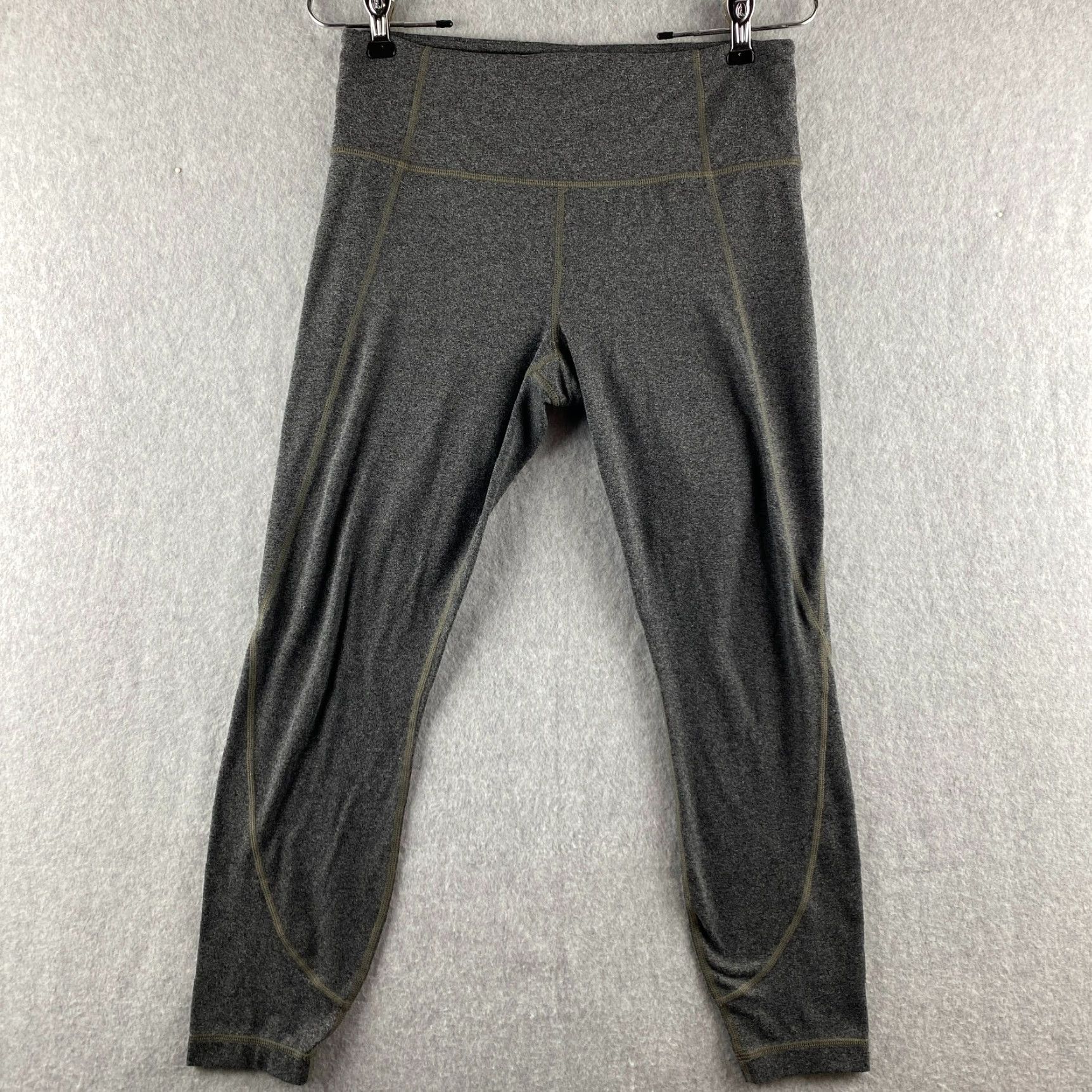 Athleta Athleta Leggings Capri M Gray Tight Stretch Athletic Performance Highrise Size 32" / US 10 / IT 46 - 2 Thumbnail