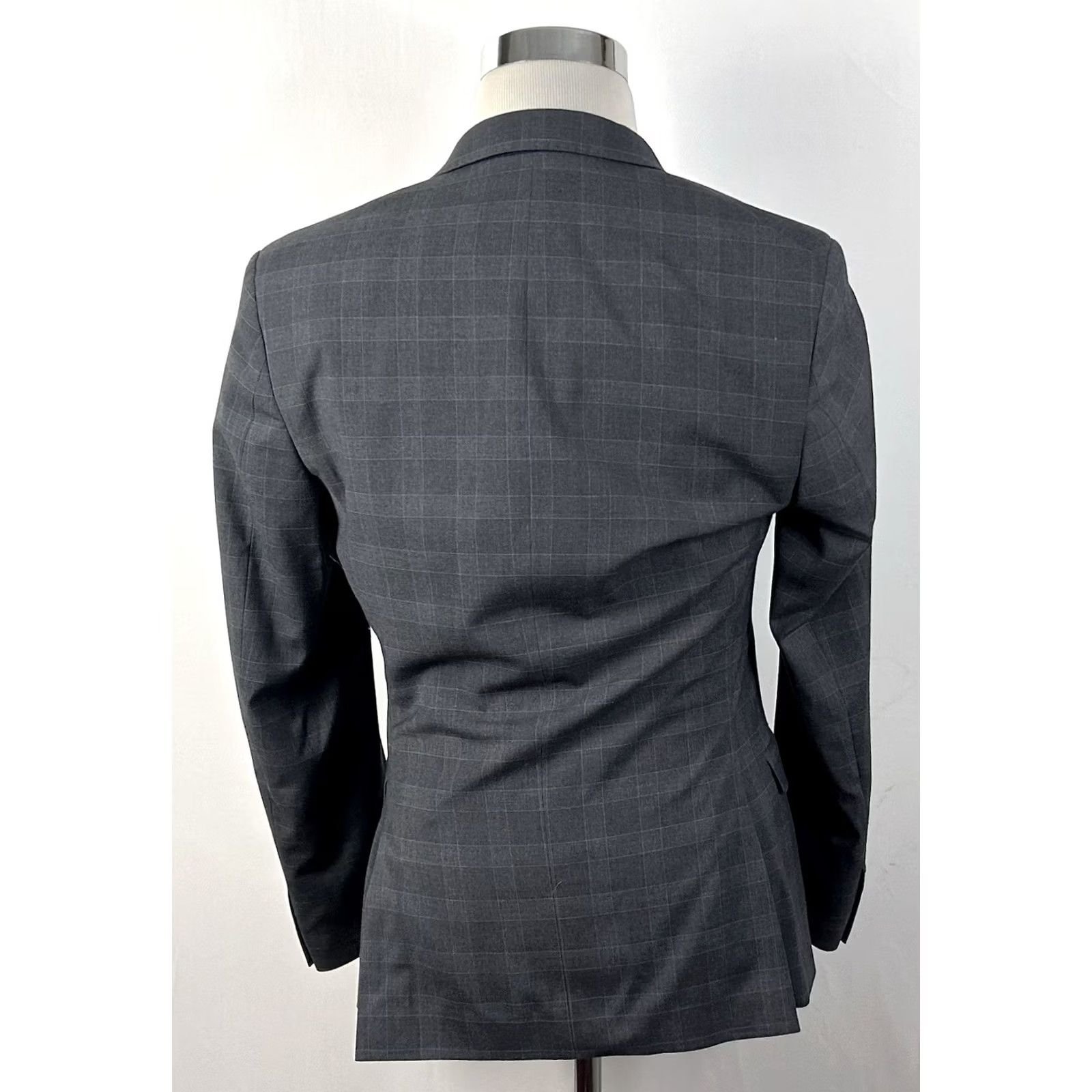 Vintage Nick Graham Sport Coat Gray Plaid Two-Button Vented Modern Fit 38R Regular Men’s Col/Notch Lapel Single-Breasted NY Cut Jacket Size US XS / EU 42 / 0 - 6 Thumbnail