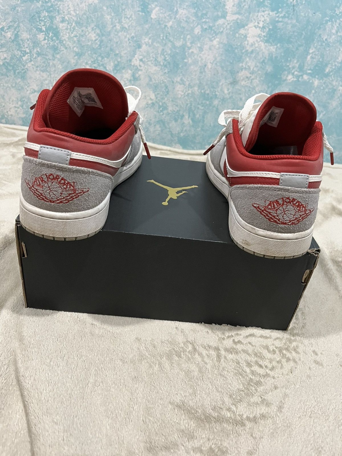 Jordan Brand White/Gray/Red Jordan 1 Low SE Size US 7.5 / EU 40-41 - 4 Thumbnail