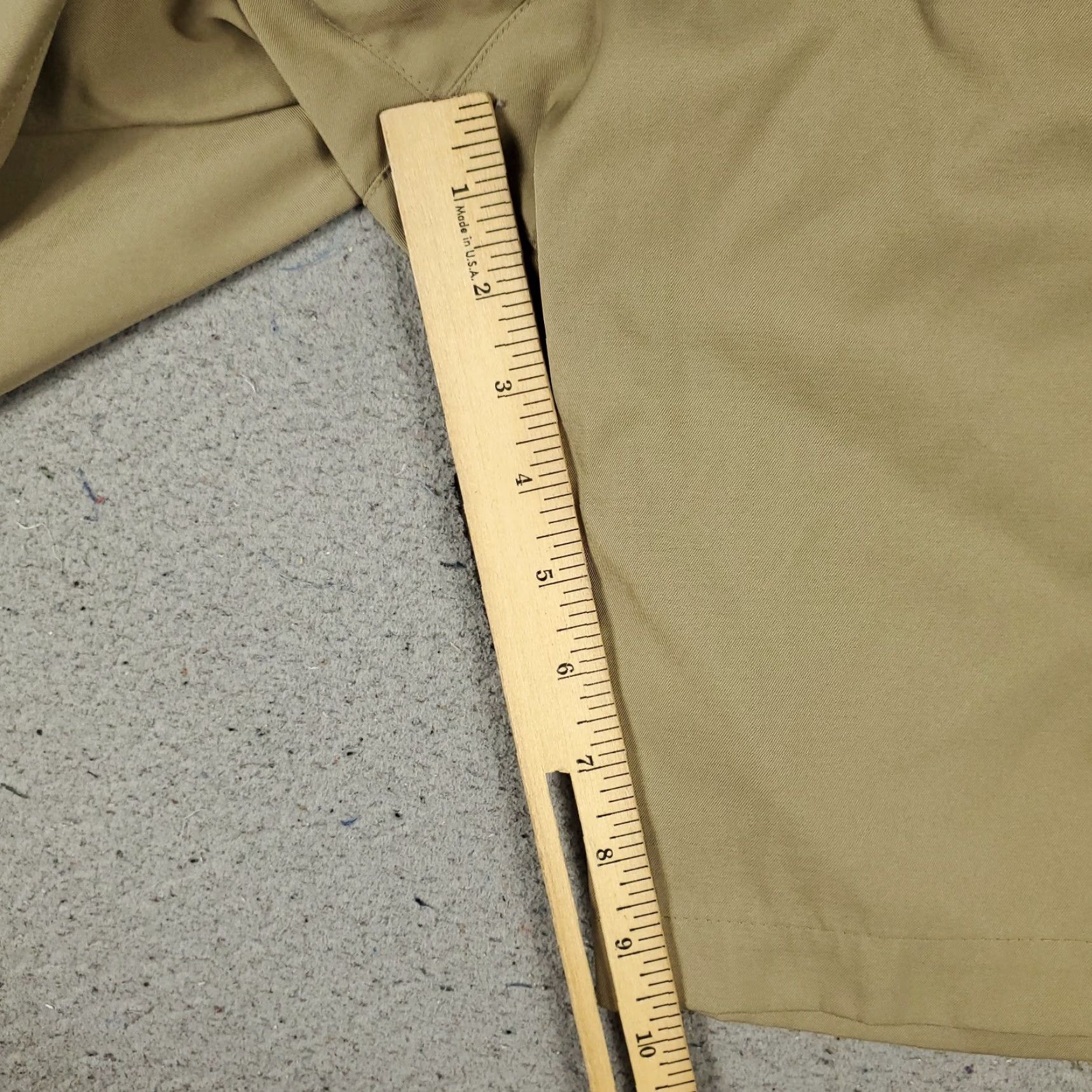 Nike Nike Shorts Mens 40 Beige Swoosh Golf Dri Fit Casual Flat Front Chino Size US 40 / EU 56 - 6 Thumbnail