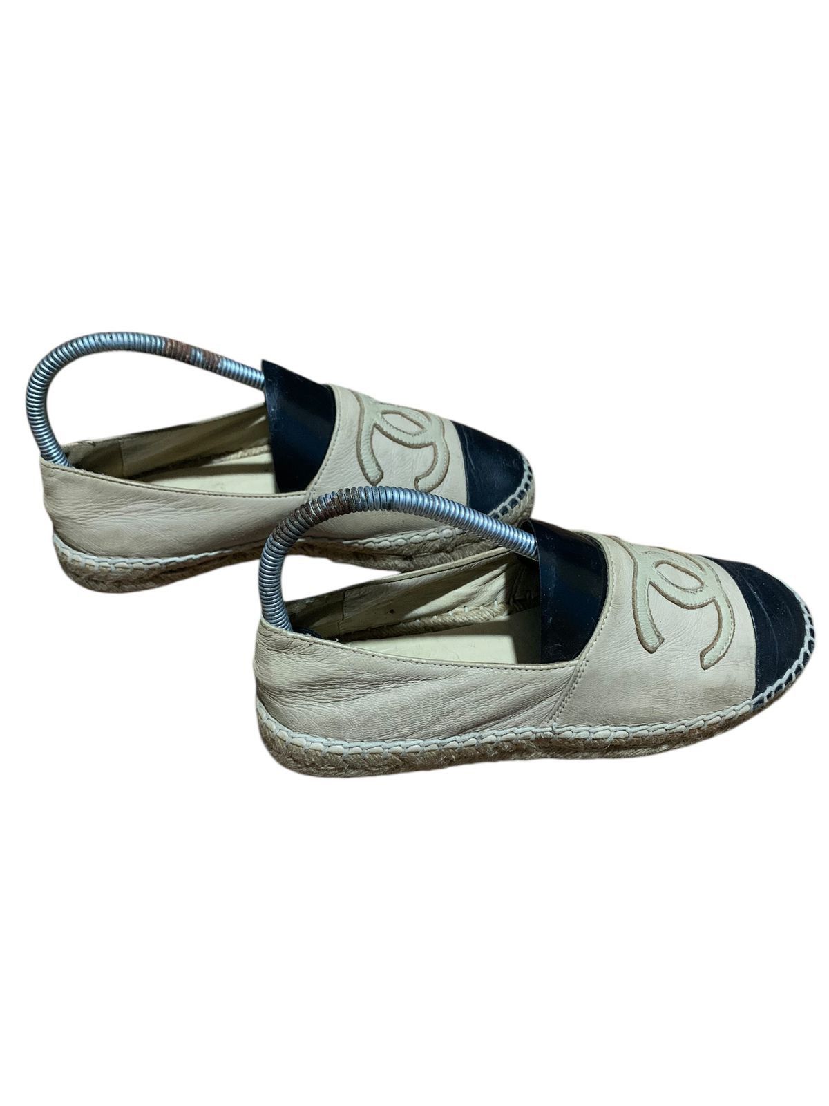 Chanel × Vintage Chanel Espadrilles Lambskin Flat shoes Size US 6 / IT 36 - 2 Thumbnail