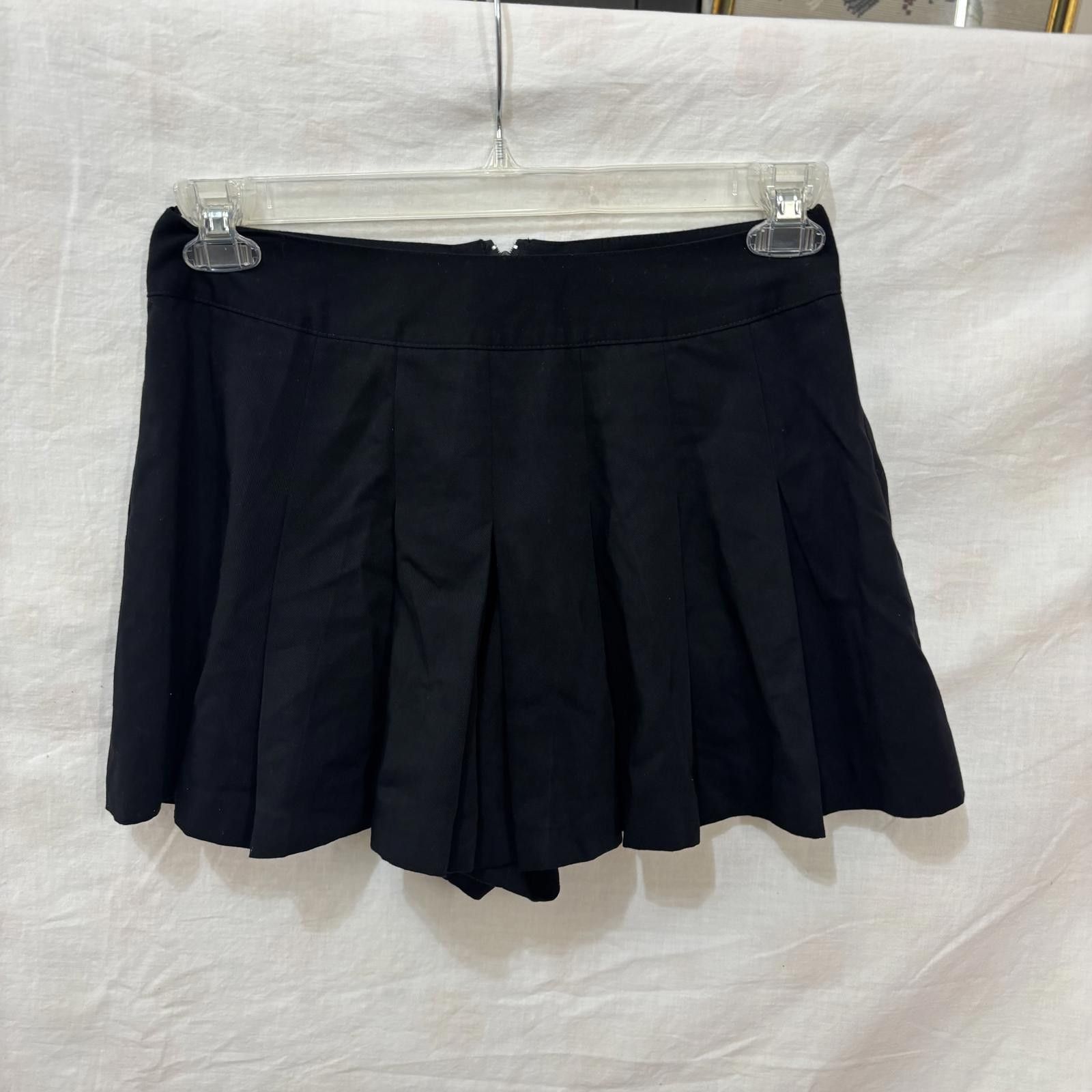 Smoke x Mirrors Vtg 90s black pleated skort Size 30" / US 8 / IT 44 - 1 Thumbnail