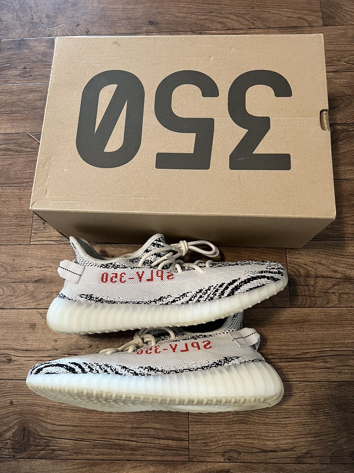 Yeezy Yeezy Boost 350 V2 Size US 12 / EU 45 - 6 Thumbnail