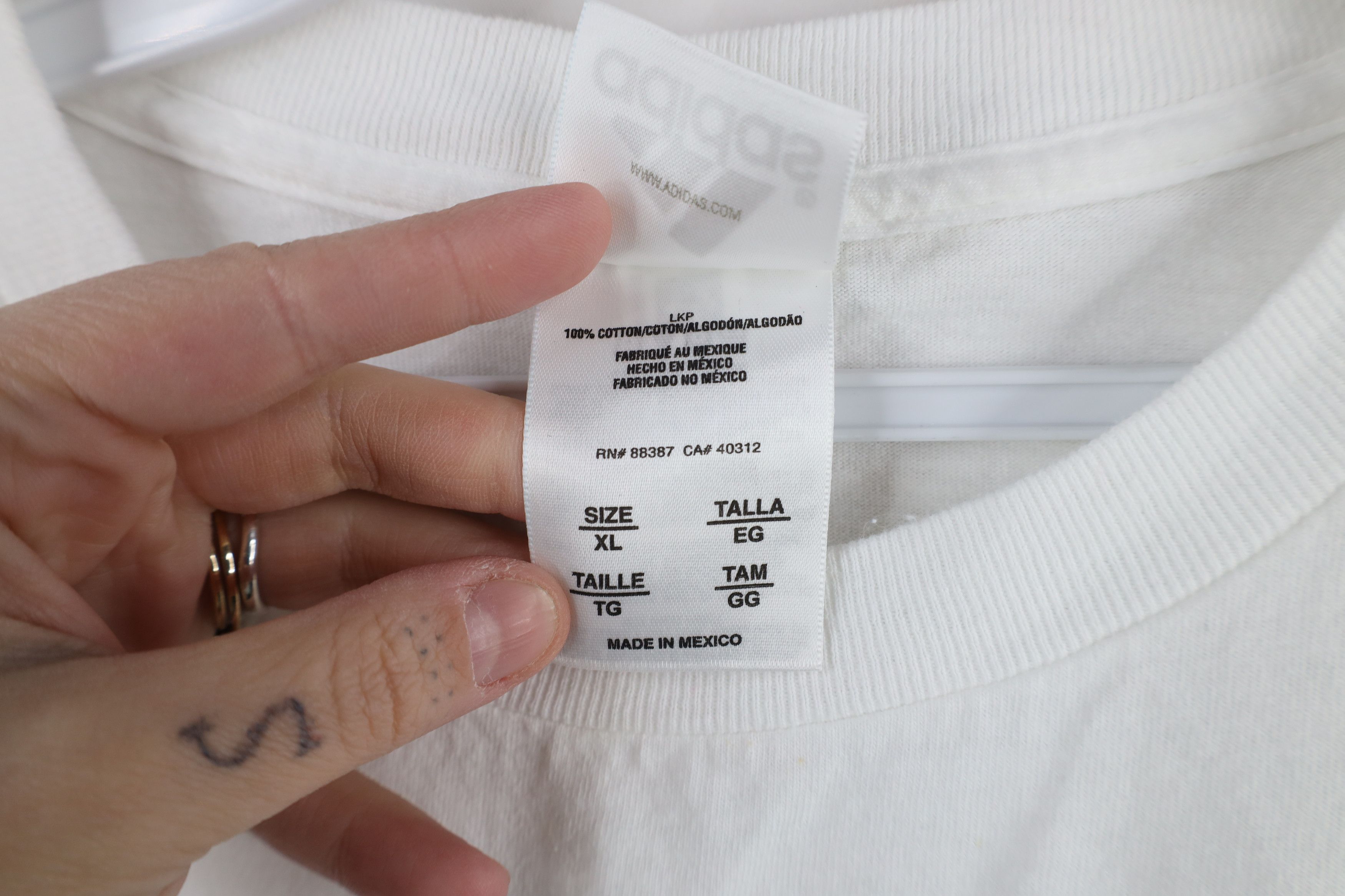 Adidas × Vintage Vintage 90s Adidas Spell Out Cut Off Muscle T-Shirt White Size US XL / EU 56 / 4 - 9 Thumbnail