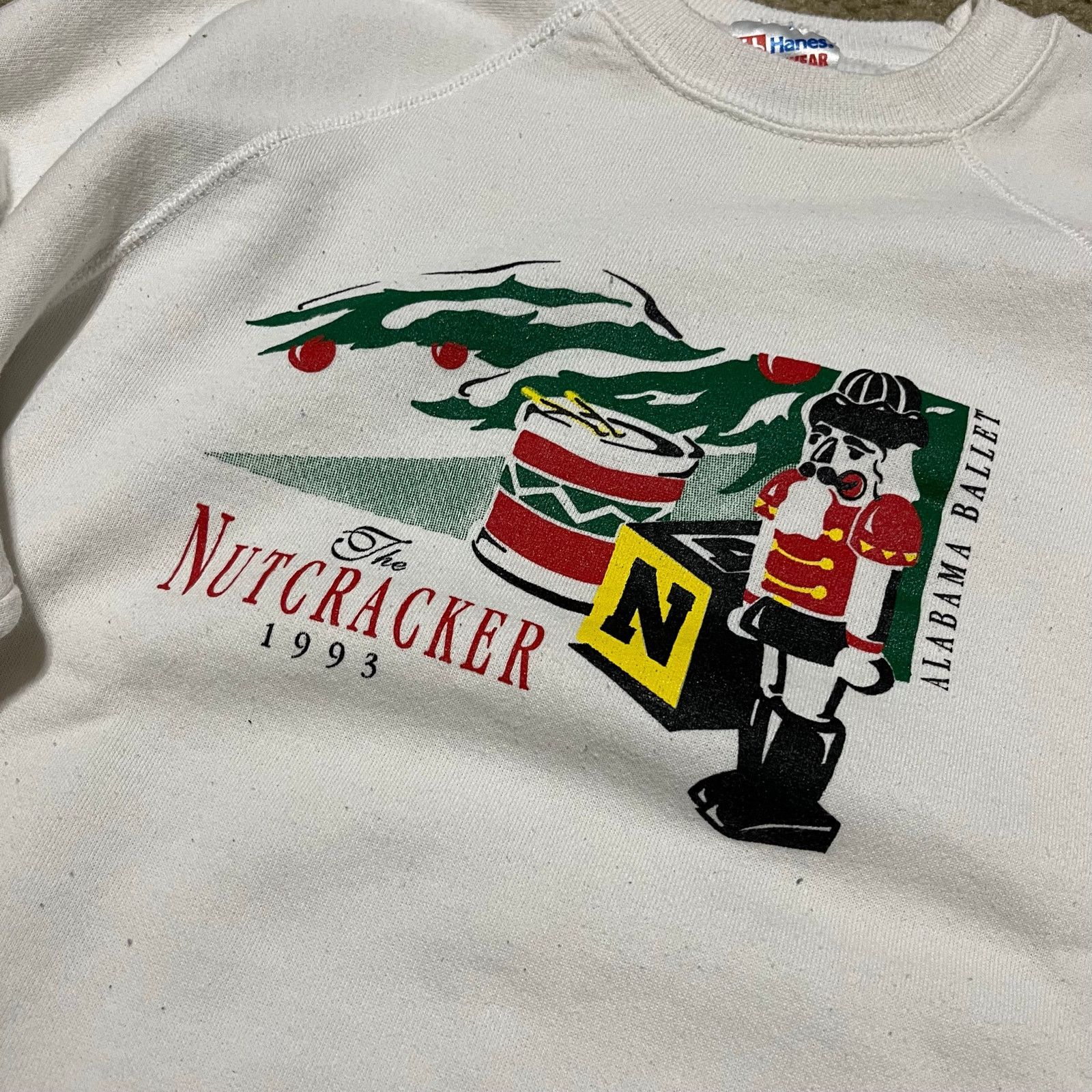 Hanes Vintage 1993 The Nutcracker Graphic White Crewneck XL Size US XL / EU 56 / 4 - 3 Thumbnail