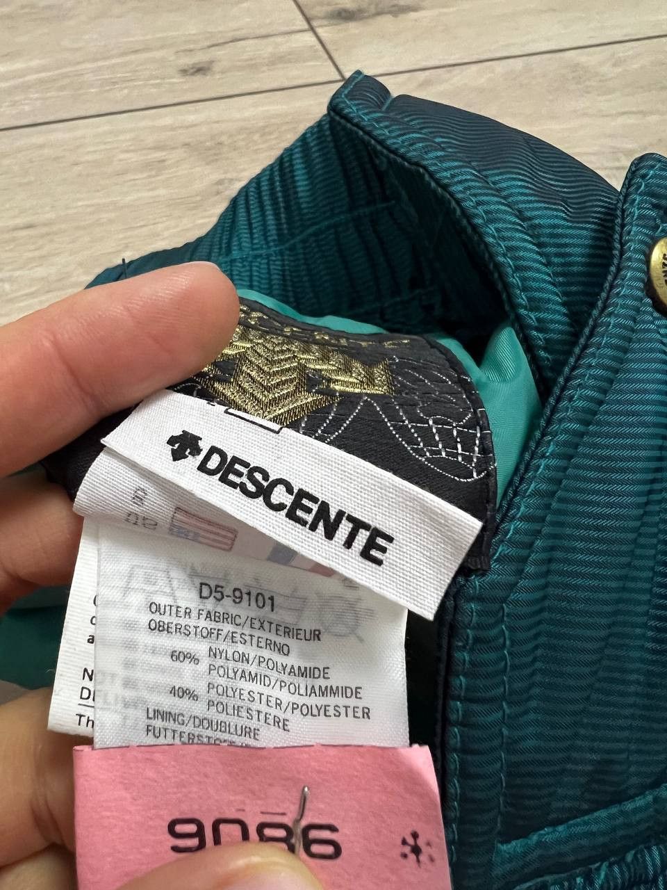 Descente Descente Vintage 2 Piece Ski Suit Jacket US 10 Pants US 8 Size L / US 10 / IT 46 - 23 Thumbnail