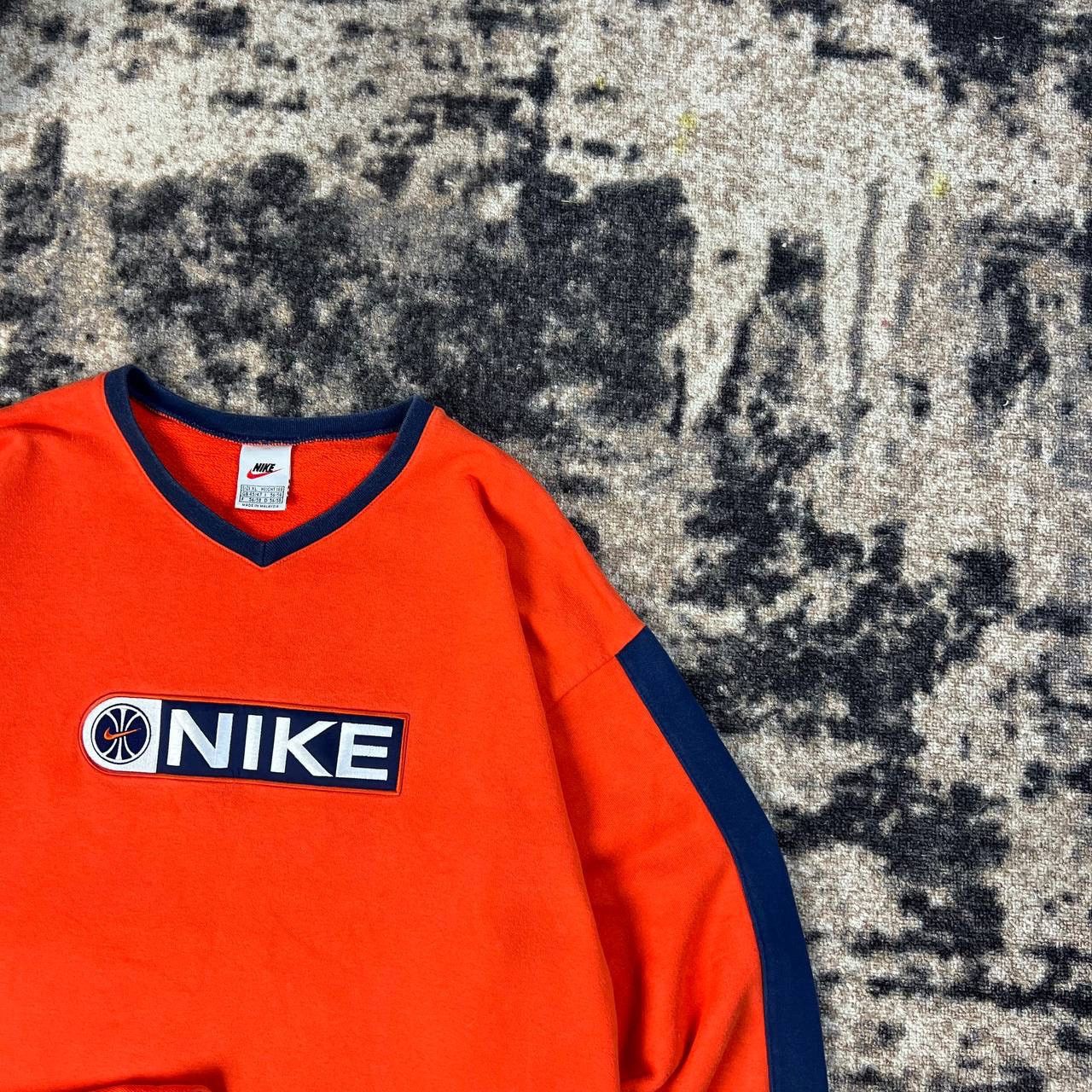 Nike Nike Vintage Y2K Big Embroidered Logo Sweatshirt Size US XL / EU 56 / 4 - 2 Thumbnail