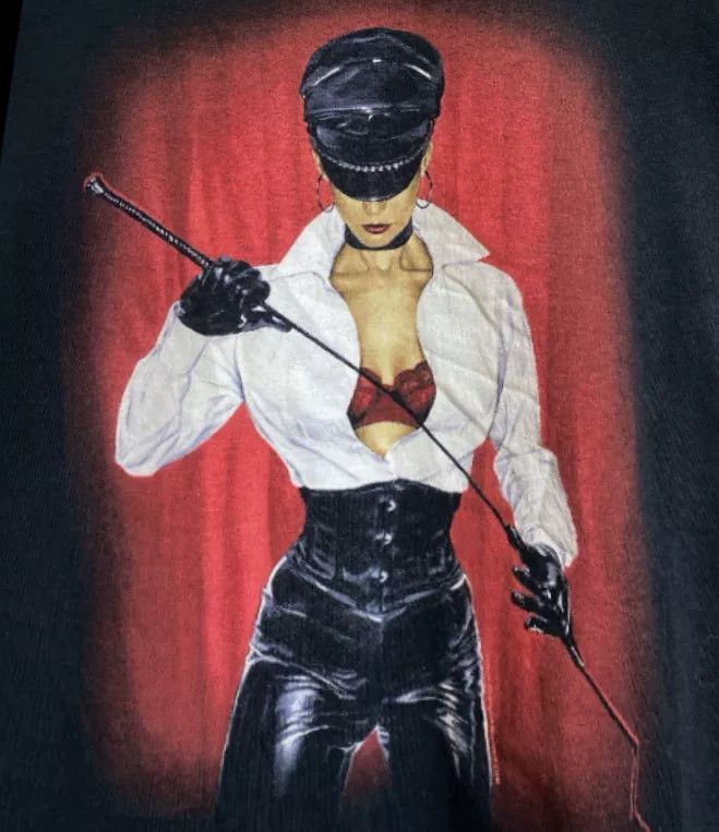 Vintage Vintage 90s Gildan Women's T-shirt Size M / US 6-8 / IT 42-44 - 1 Thumbnail