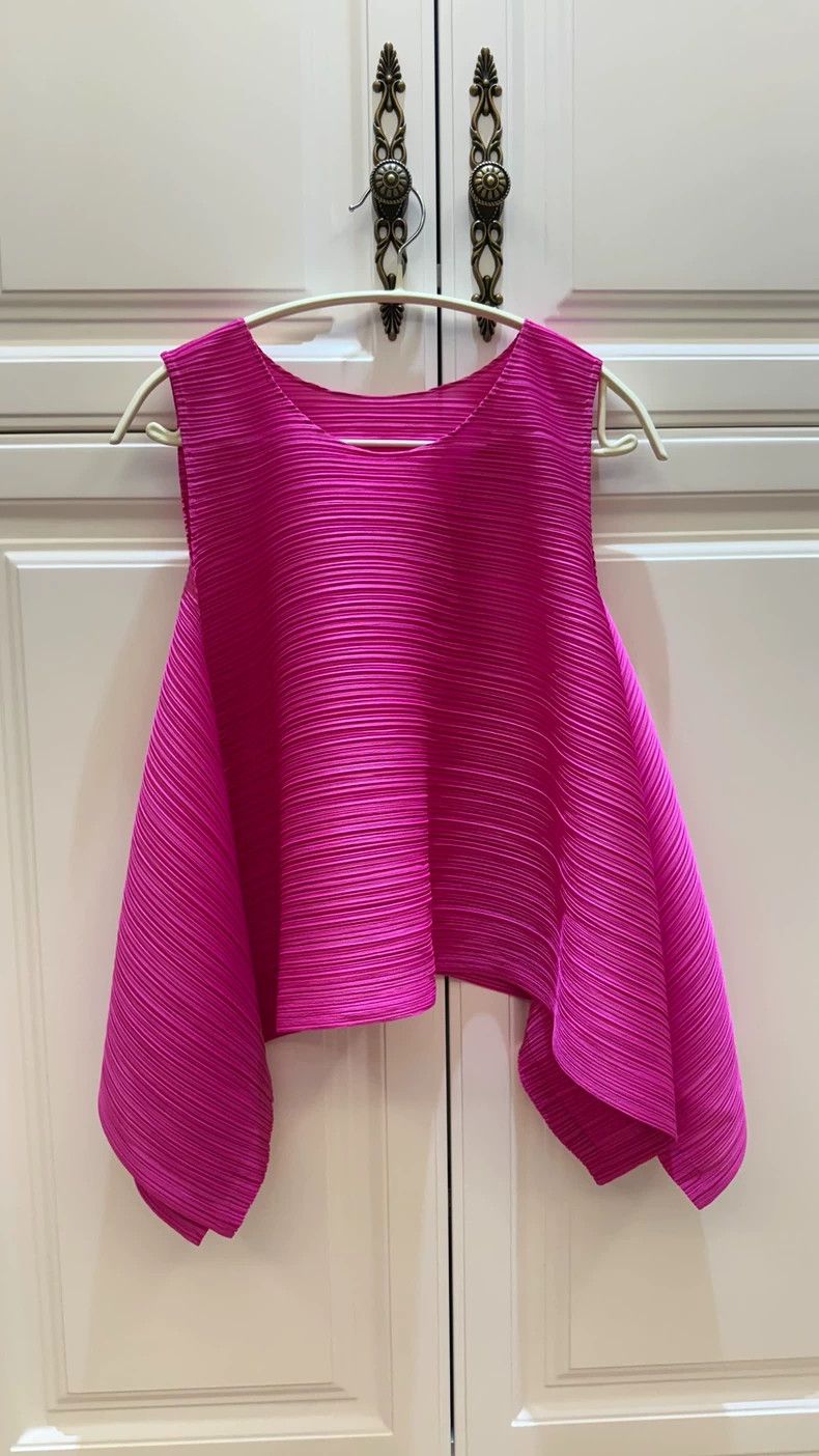 Issey Miyake Issey Miyake size:3 Rose-red pleated vest Size XS / US 0-2 / IT 36-38 - 1 Thumbnail