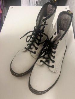 Dr. Martens white doc marten boots Size US 7 / IT 37 - 2 Thumbnail