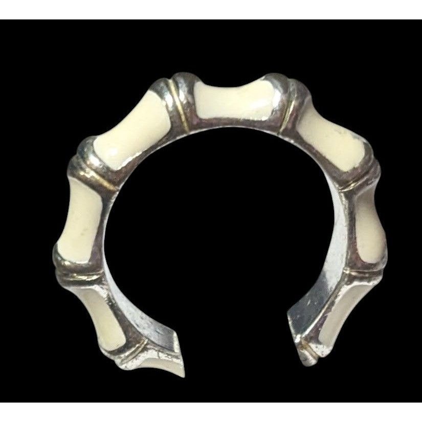 Other Vintage Cream And Silver Tone Bamboo Style Fashion Ring Size Size ONE SIZE - 8 Thumbnail