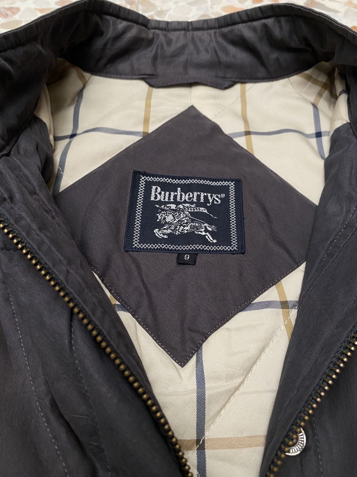 Burberry × Designer × Vintage Vintage Brand Burberry Trench Coat 1990s Size US M / EU 48-50 / 2 - 5 Thumbnail