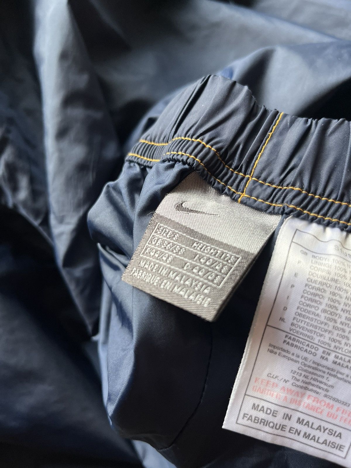 Nike Rick Owens Style Vintage Nike Nylon Pants Avangard Size S Size US 30 / EU 46 - 10 Thumbnail