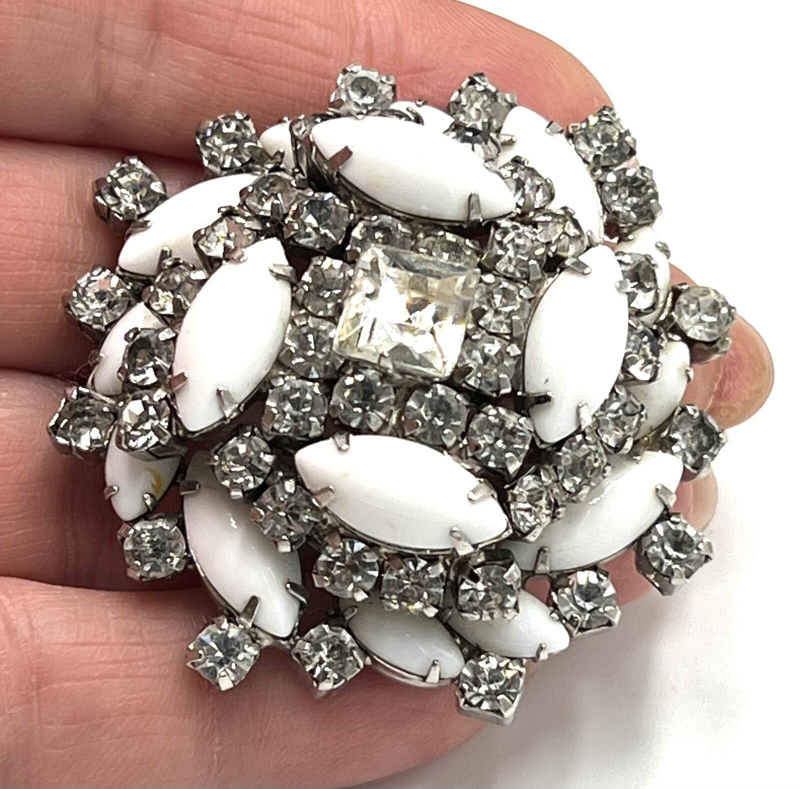 Other Silvertone Milk Glass Parure 4-pc Matched Jewelry Set Size ONE SIZE - 2 Thumbnail