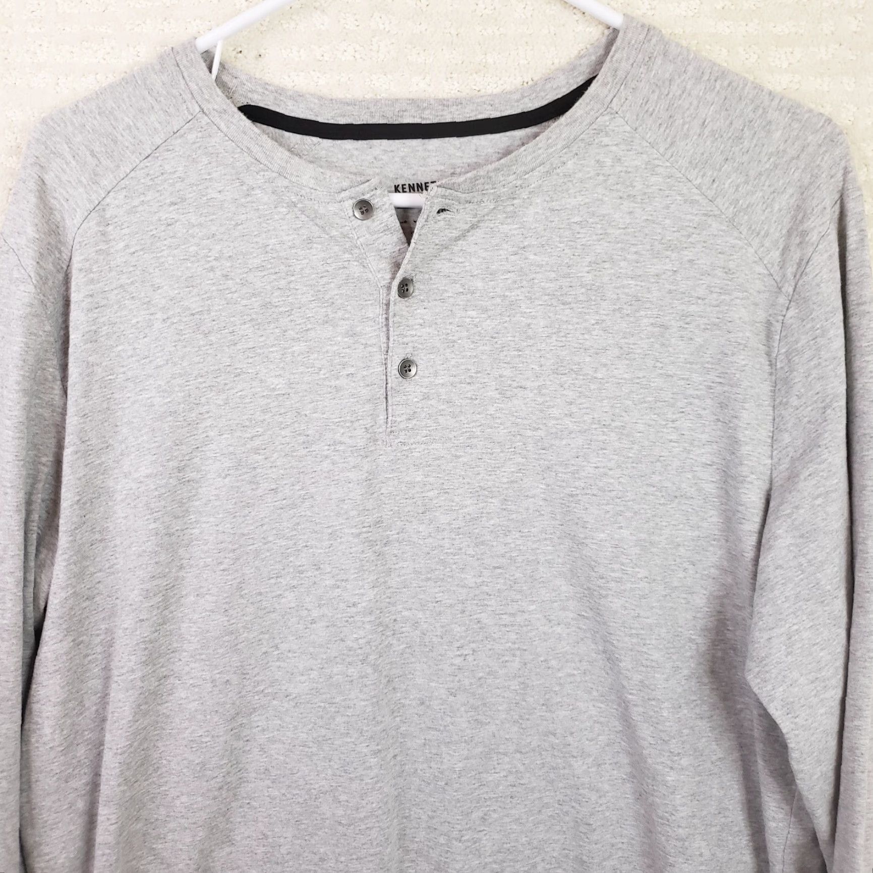 Kenneth Cole Kenneth Cole Henley LS Shirt Mens L Gray Heather Cotton Spandex 3 Button Logo Knit Lightweight Regular Fit Modern Size US L / EU 52-54 / 3 - 2 Thumbnail