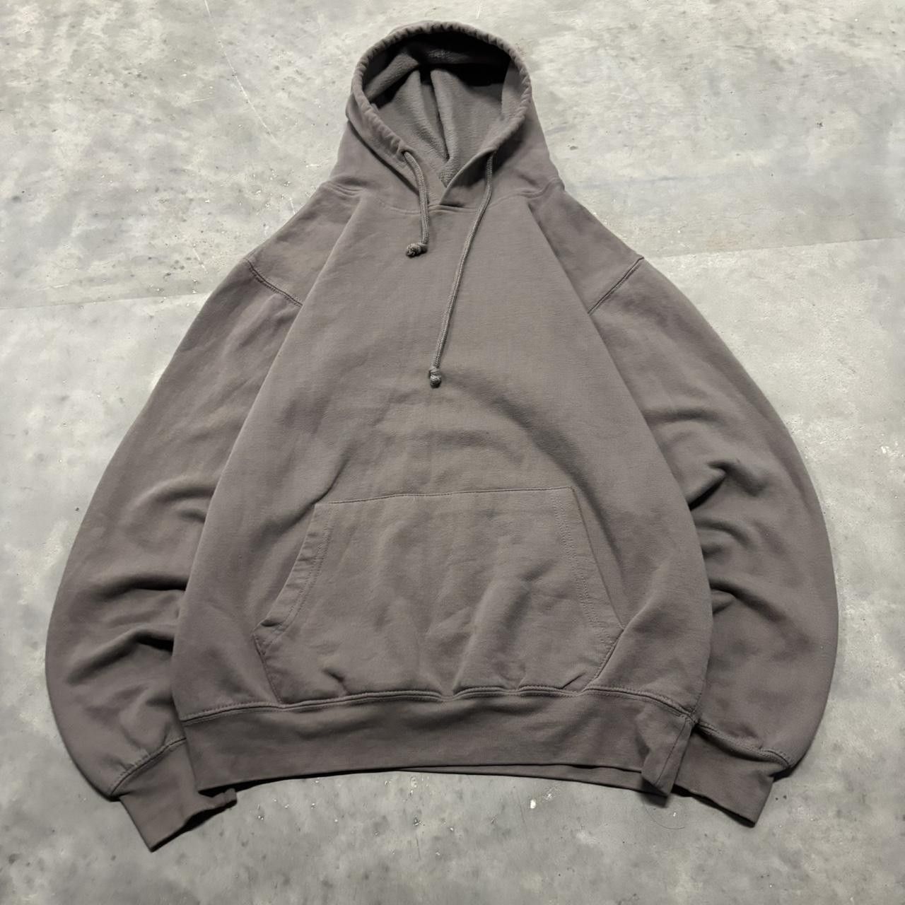 Japanese Brand × Vintage Crazy Vintage Y2K/2000s Faded Grey Blank Russell Style Essential Hoodie! Size US M / EU 48-50 / 2 - 1 Thumbnail