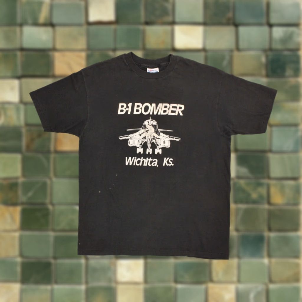 Hanes Hanes VTG 80s T Shirt Black B-1 Bomber Kansas Size L-XL Men Tshirt 1980s Cotton Blend Vintage Shirt Size US L / EU 52-54 / 3 - 1 Thumbnail
