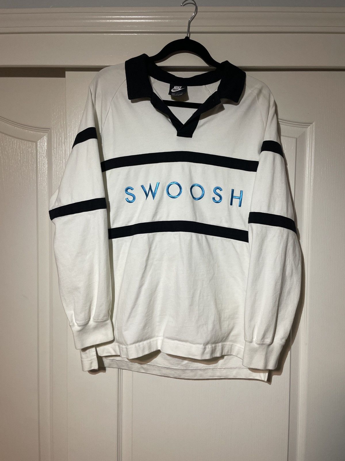 Nike White Nike Swoosh polo Size US L / EU 52-54 / 3 - 1 Thumbnail