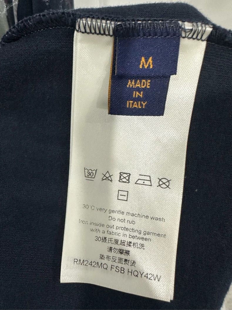 Louis Vuitton Louis Vuitton Dark Blue short sleeves Size US M / EU 48-50 / 2 - 2 Thumbnail