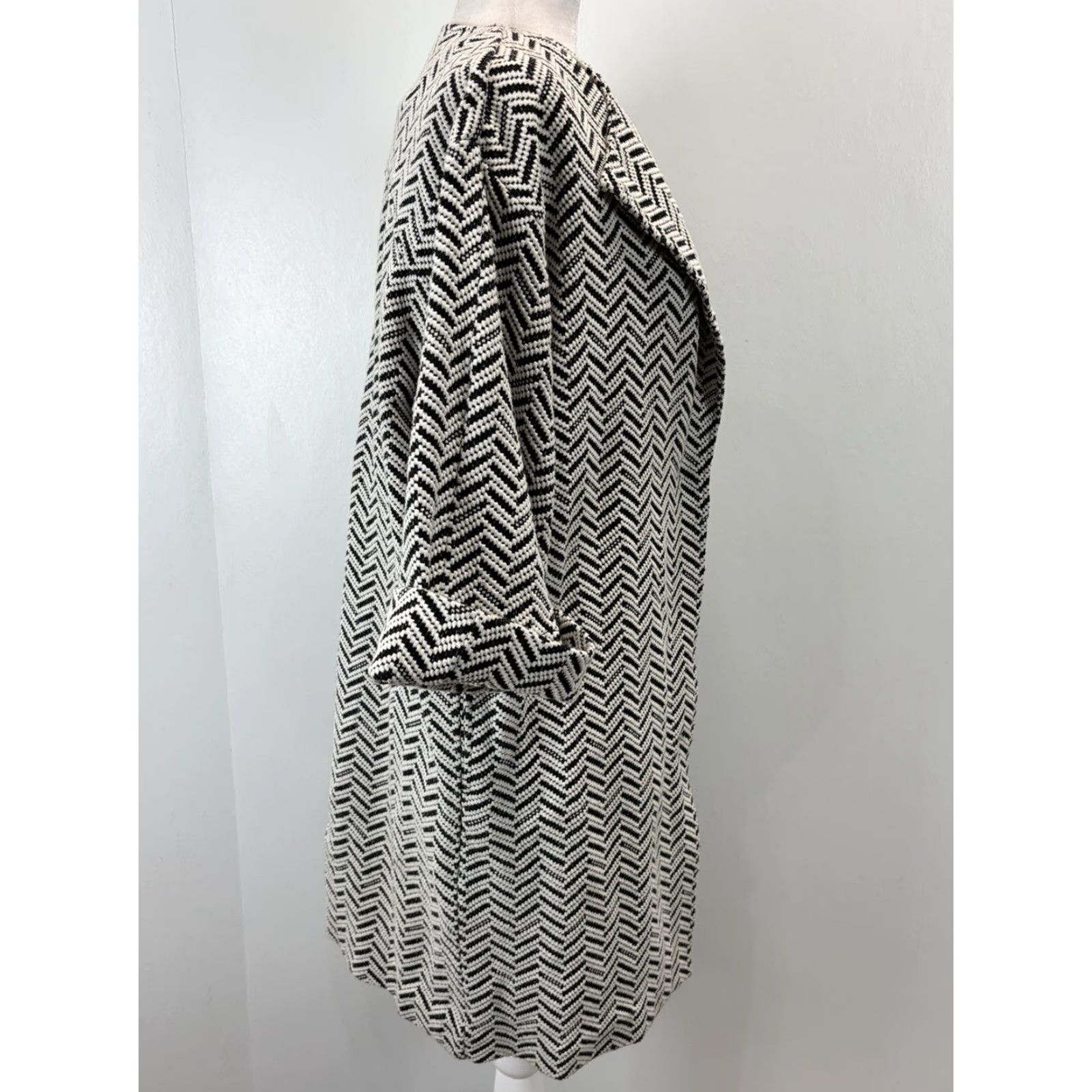 Vintage Chicos Jacket Womens M Ivory Black Chevron Knit Jacquard Duster Snap Closure Size M / US 6-8 / IT 42-44 - 4 Thumbnail