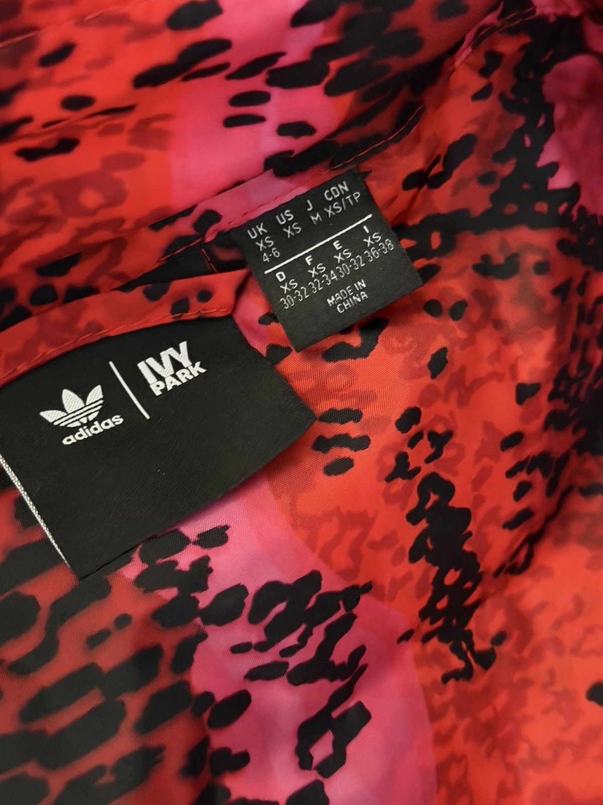 Ivy Park Adidas Ivy Park red snake print jacket Size XS / US 0-2 / IT 36-38 - 4 Thumbnail