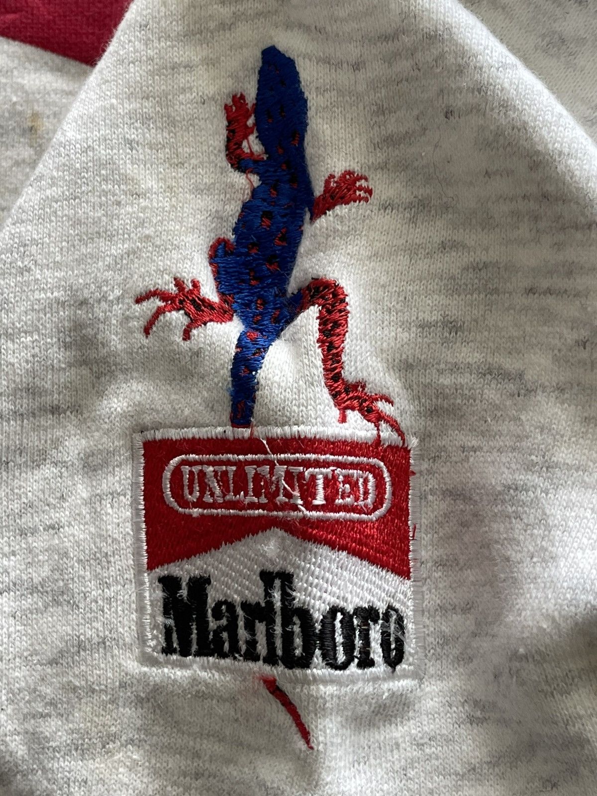 Marlboro Vintage 90s MARLBORO UNLIMITED MAT Racing F1 Sweatshirt Size US L / EU 52-54 / 3 - 5 Thumbnail